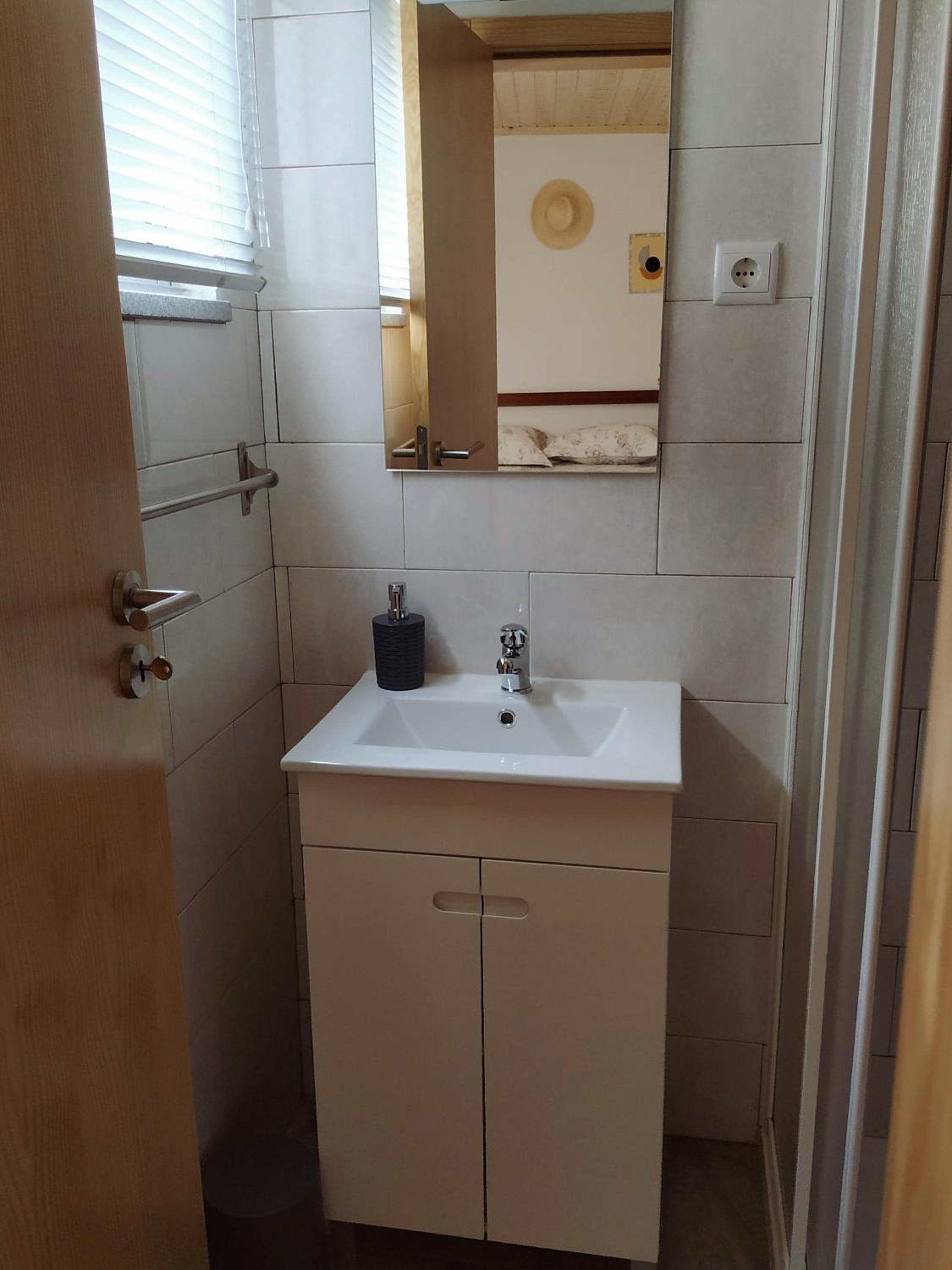 One-Bedroom Apartment - Photo 14