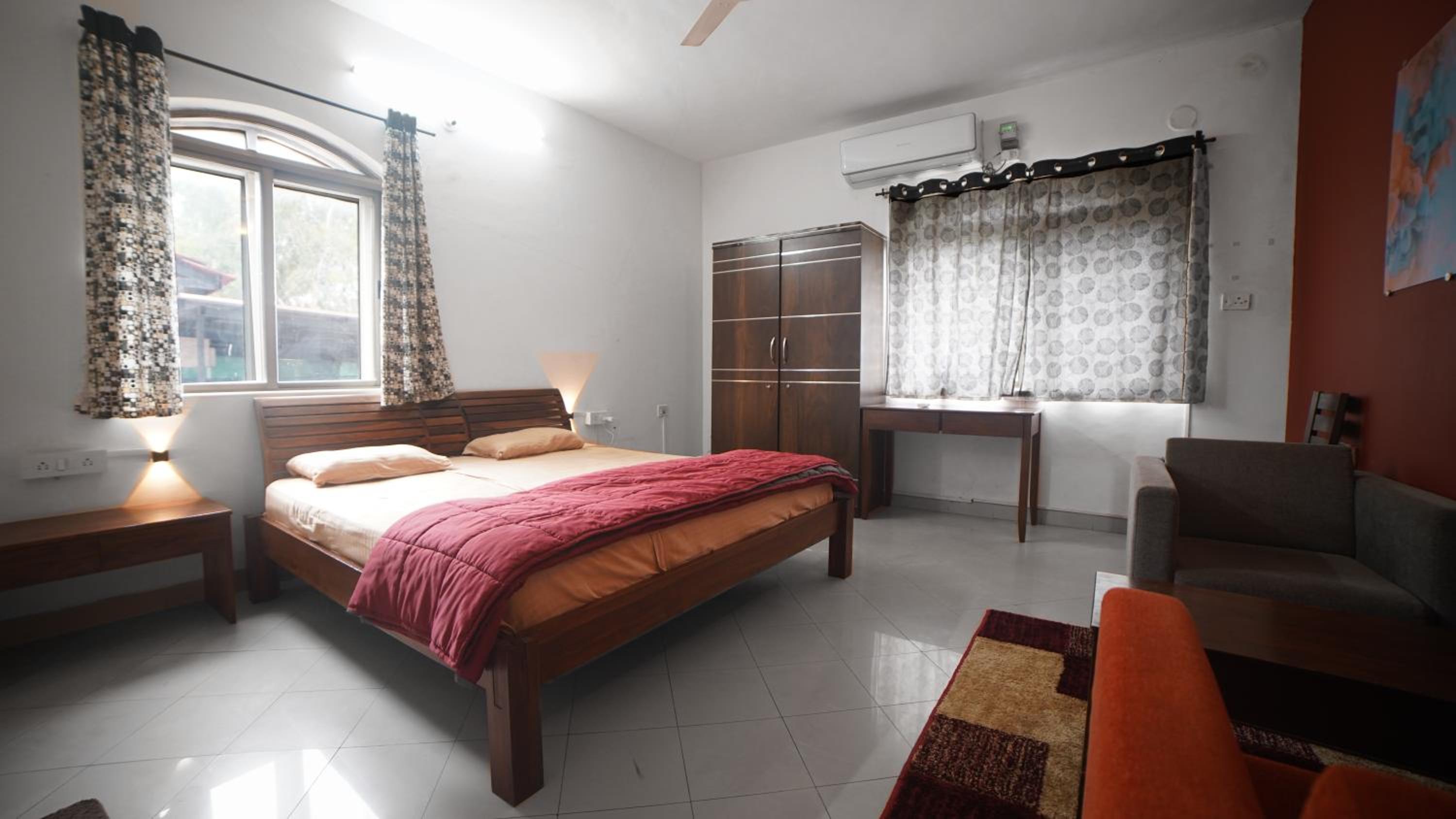 Deluxe King Room