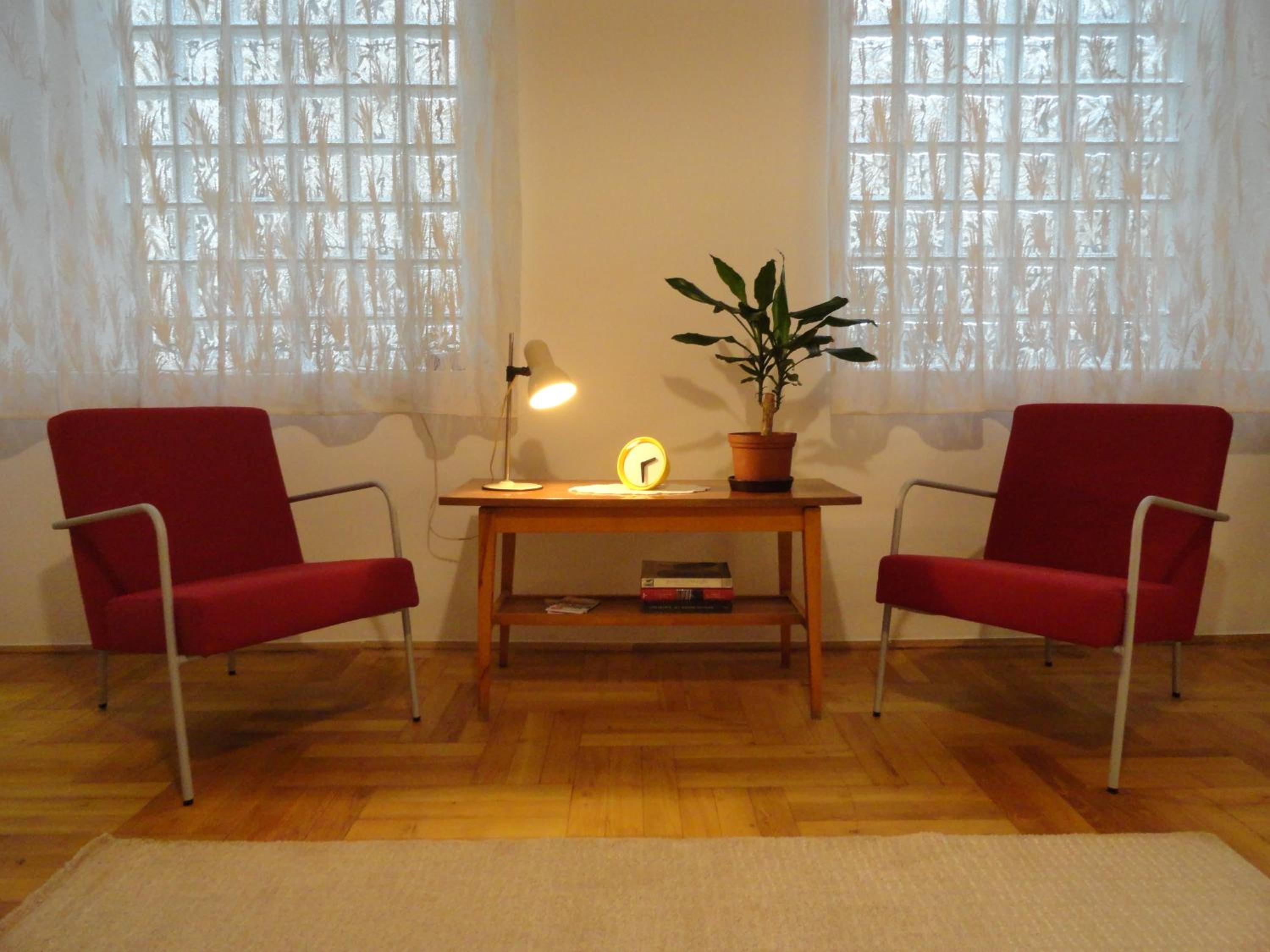 One-Bedroom Apartment - Photo 8
