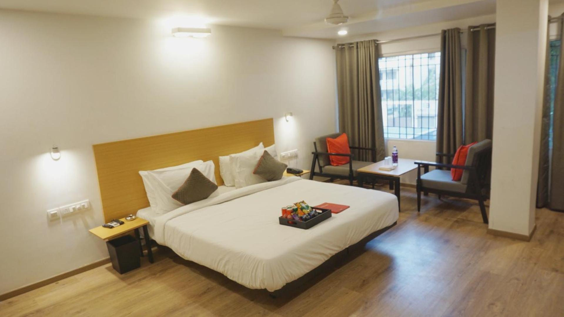 Superior King Room - Photo 4