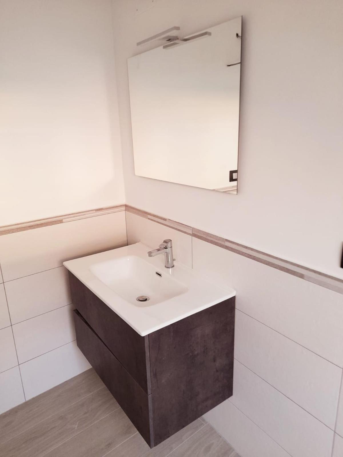 Family Room with Private Bathroom photo 2