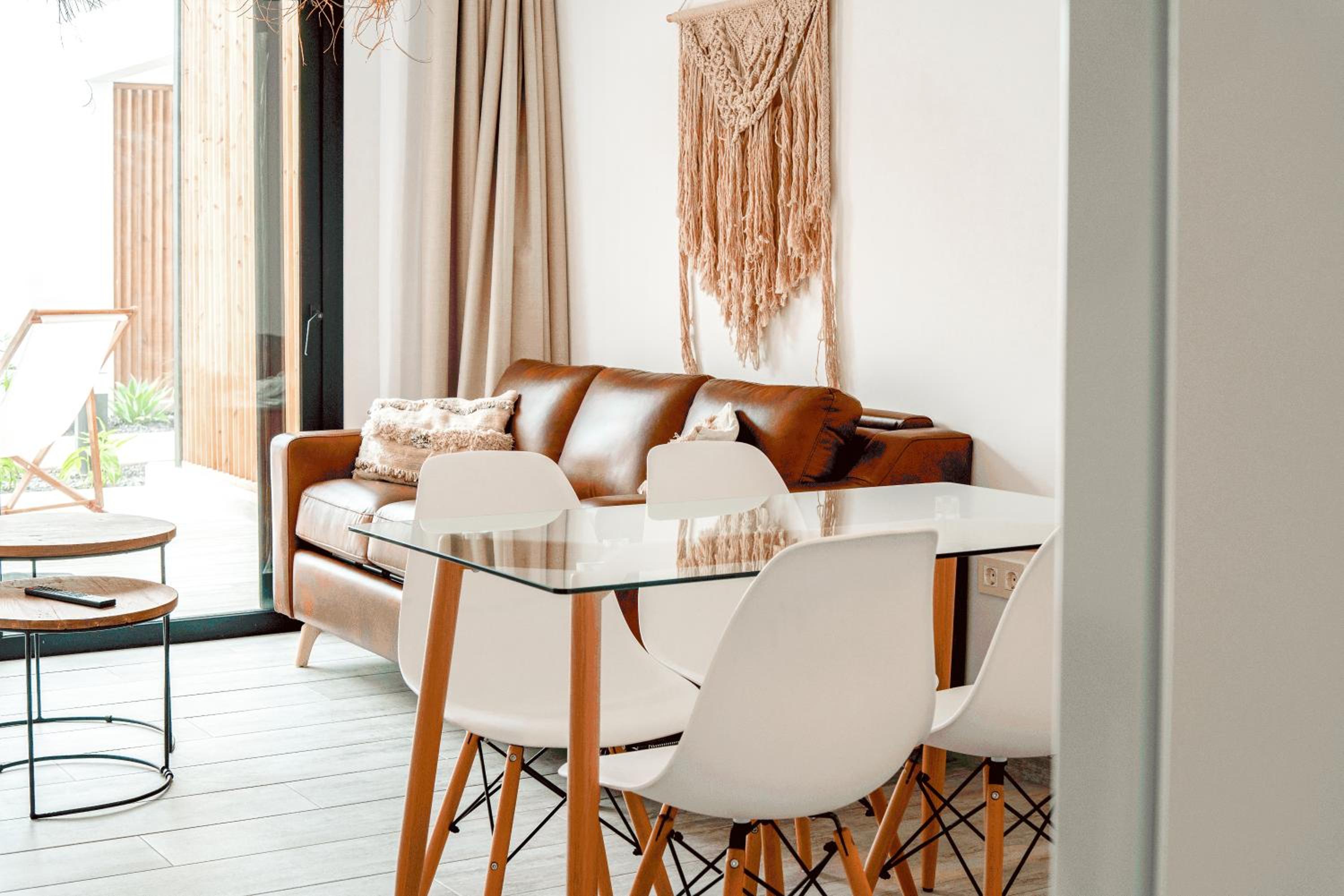 Apartment with Terrace - Photo 4