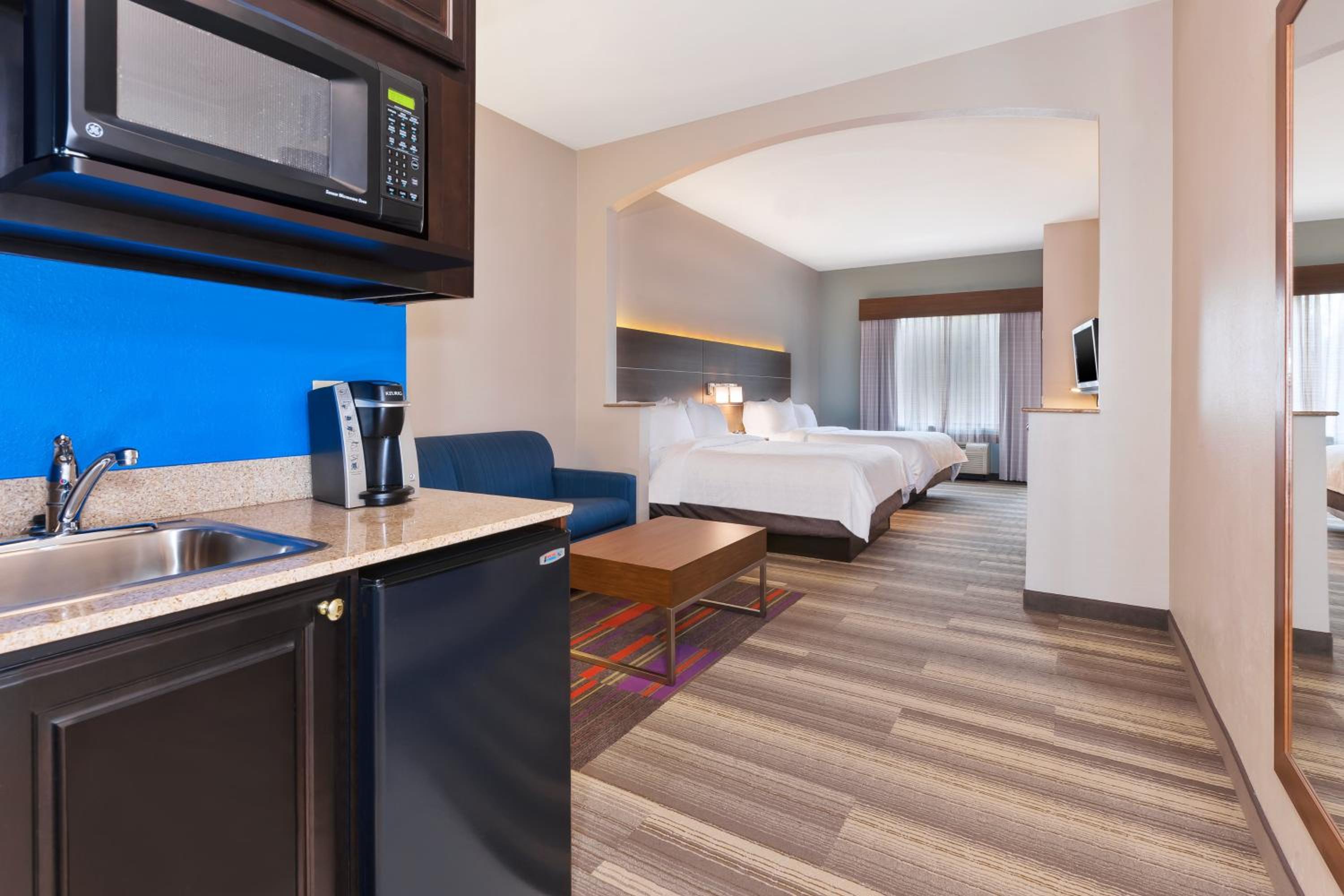 Suite with Two Beds - Non-Smoking - Photo 3