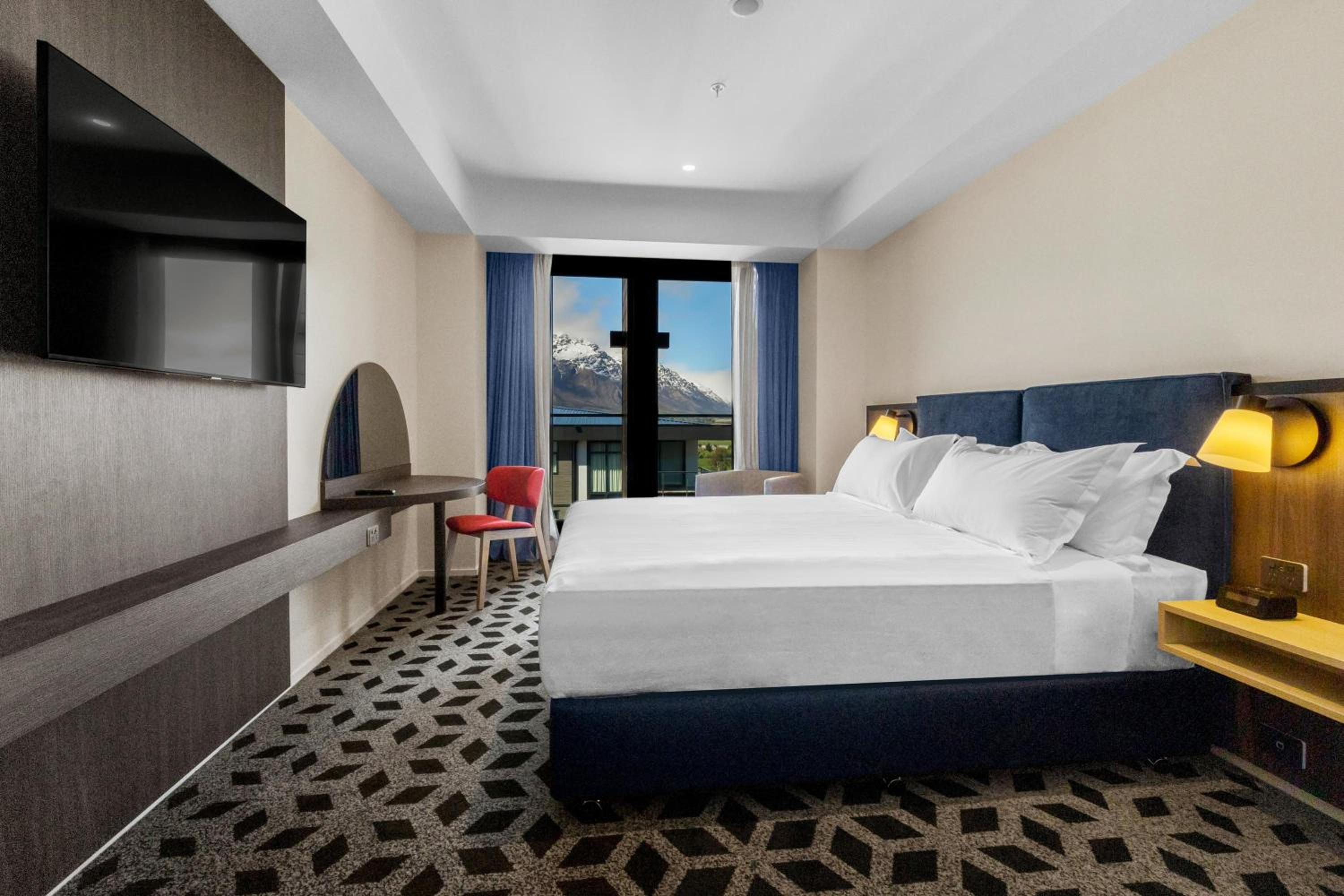 King Room with Mountain View - Photo 10