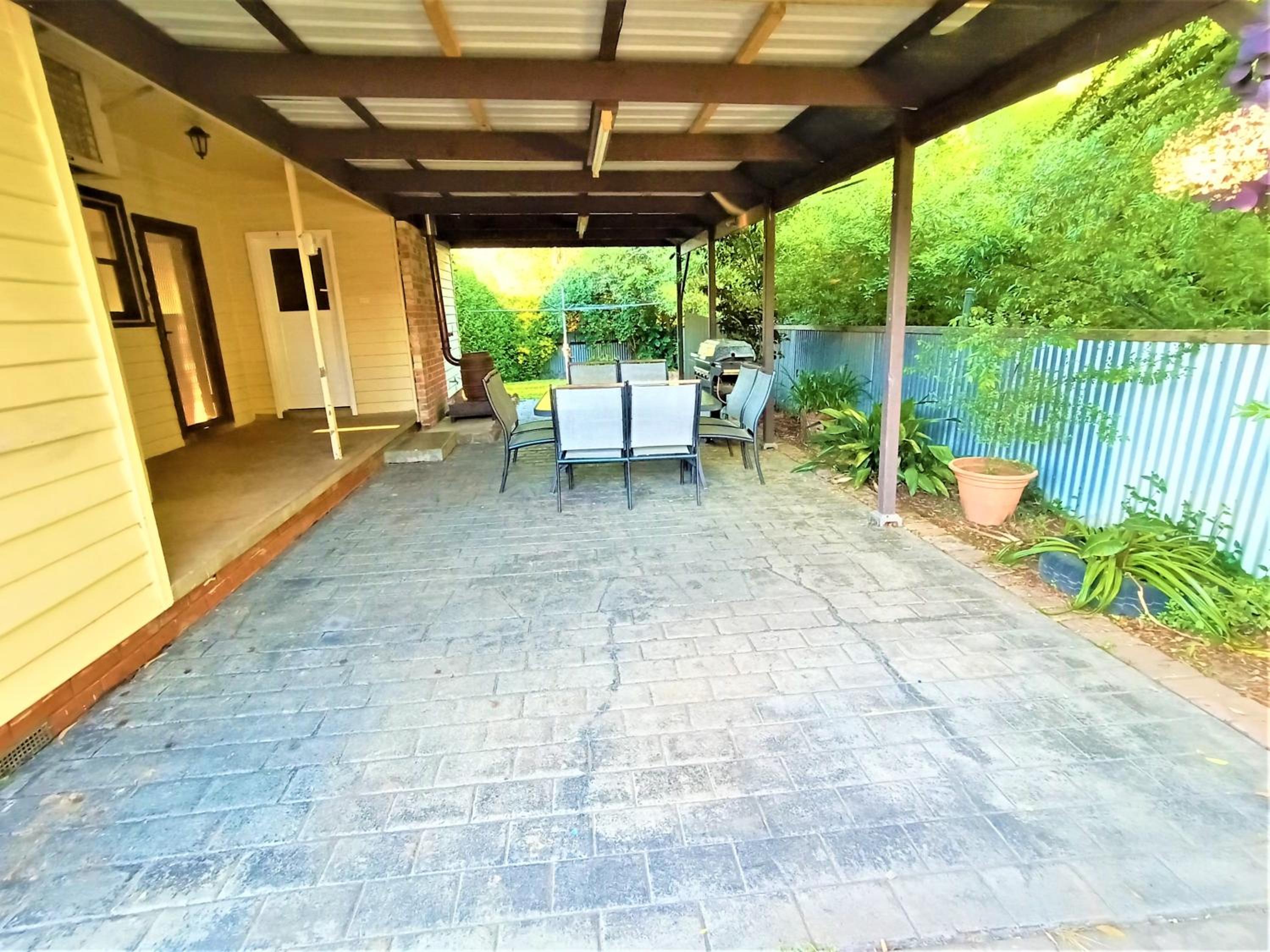Four-Bedroom House photo 2