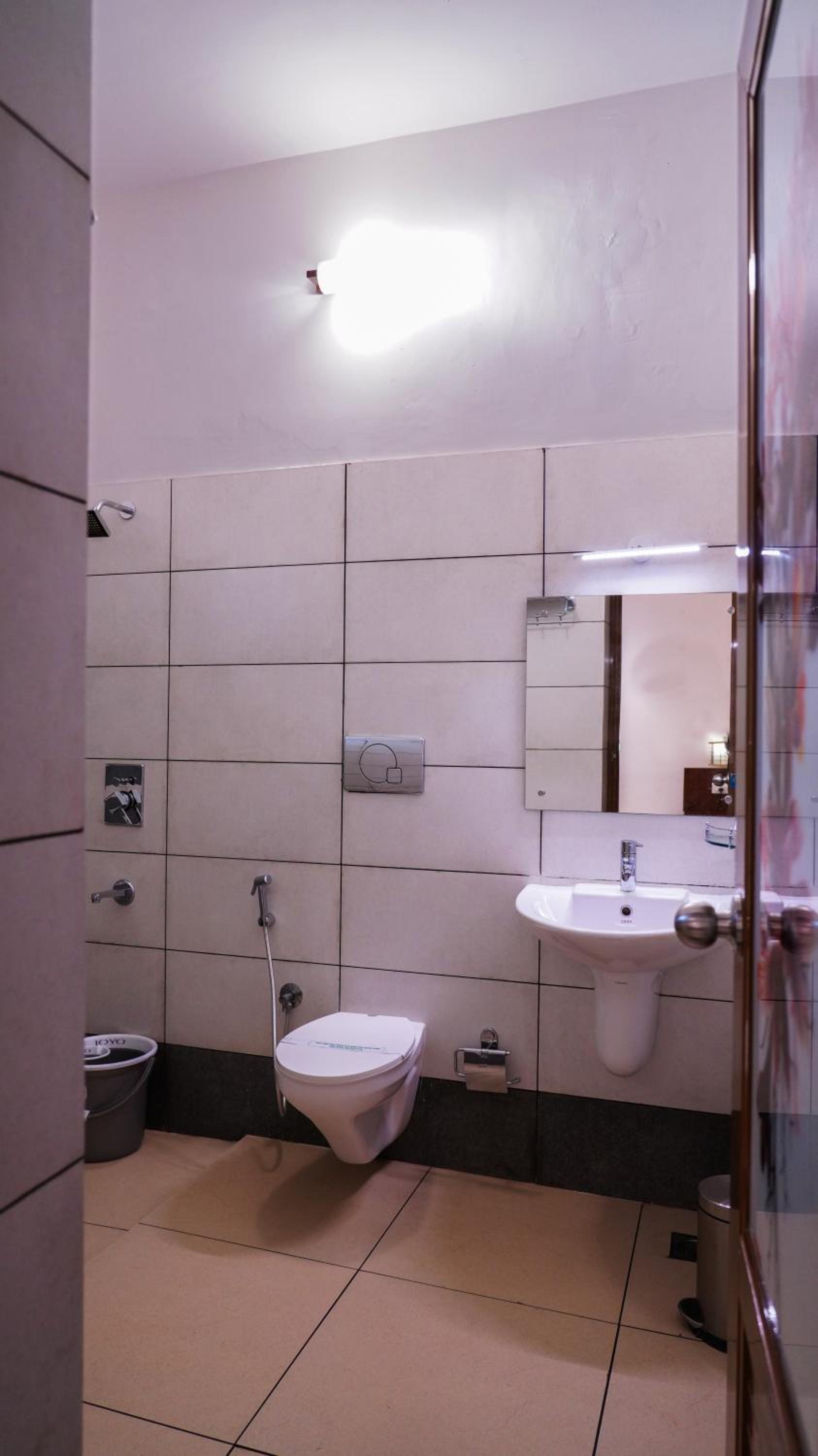 Superior King Room - Photo 5