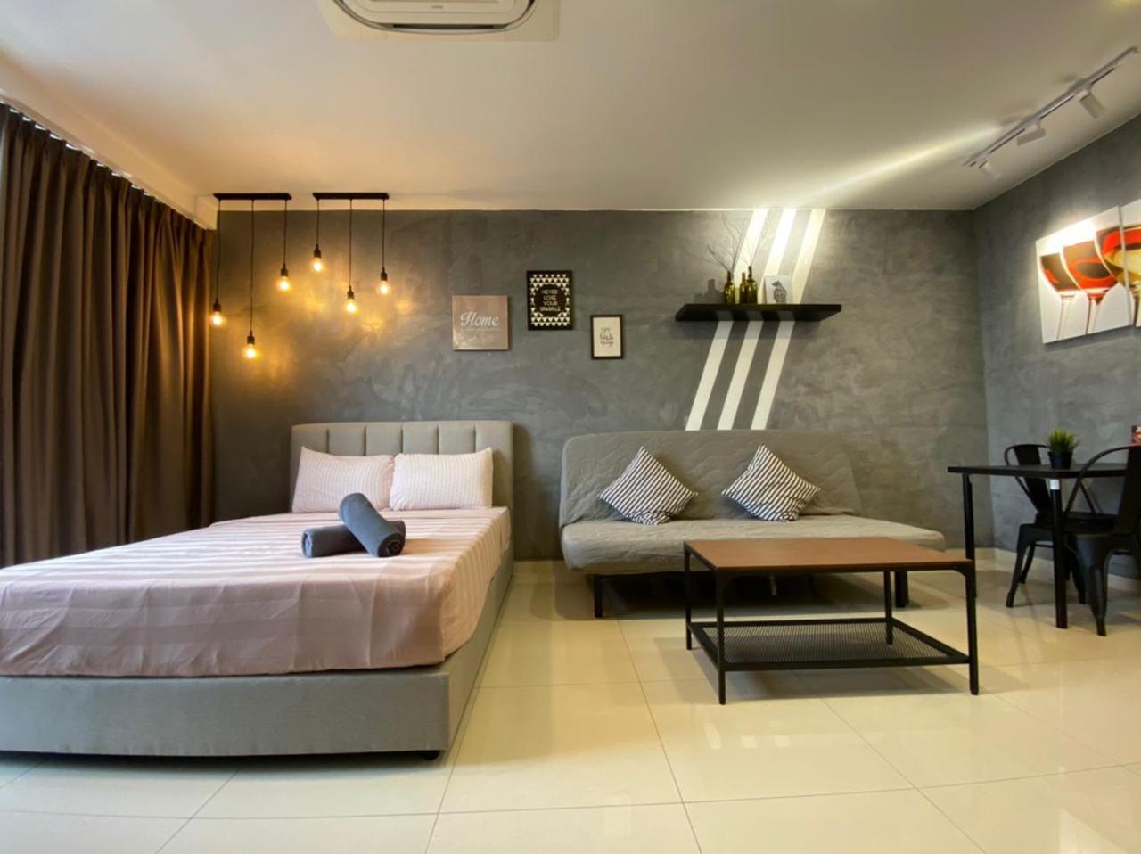 Studio Apartment photo 3