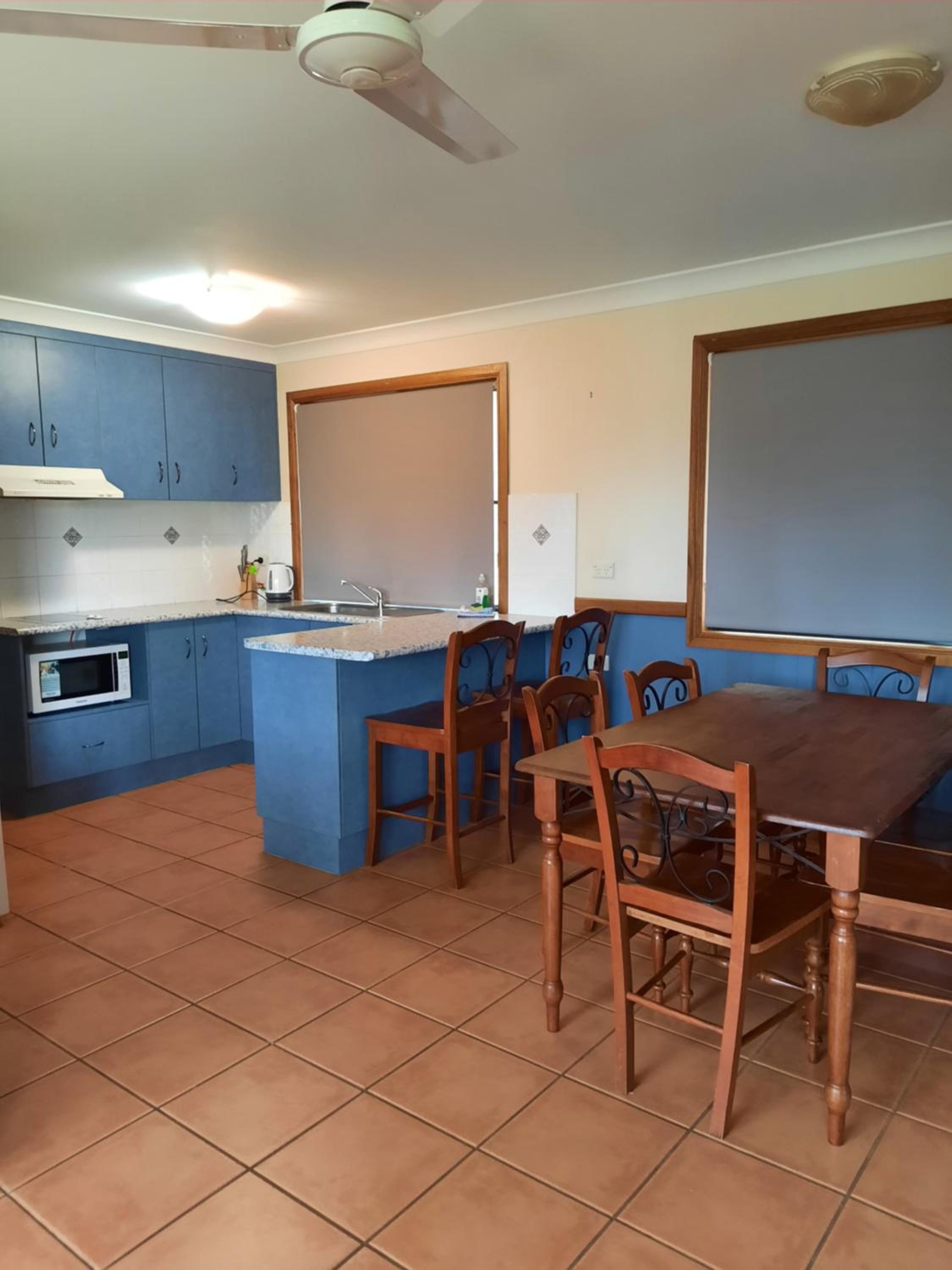 Apartment with Balcony - Photo 5