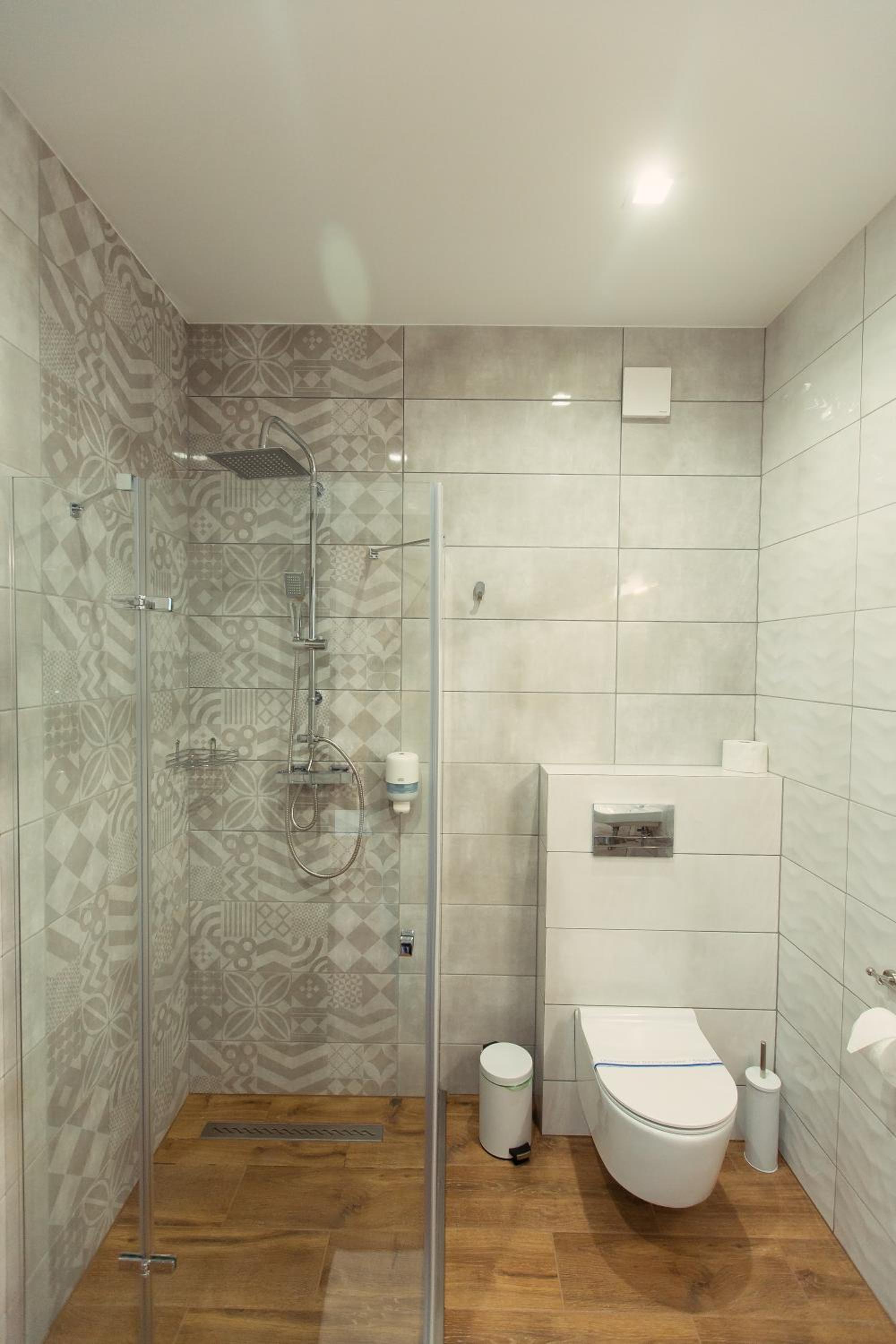 Twin Room with Balcony - Photo 5