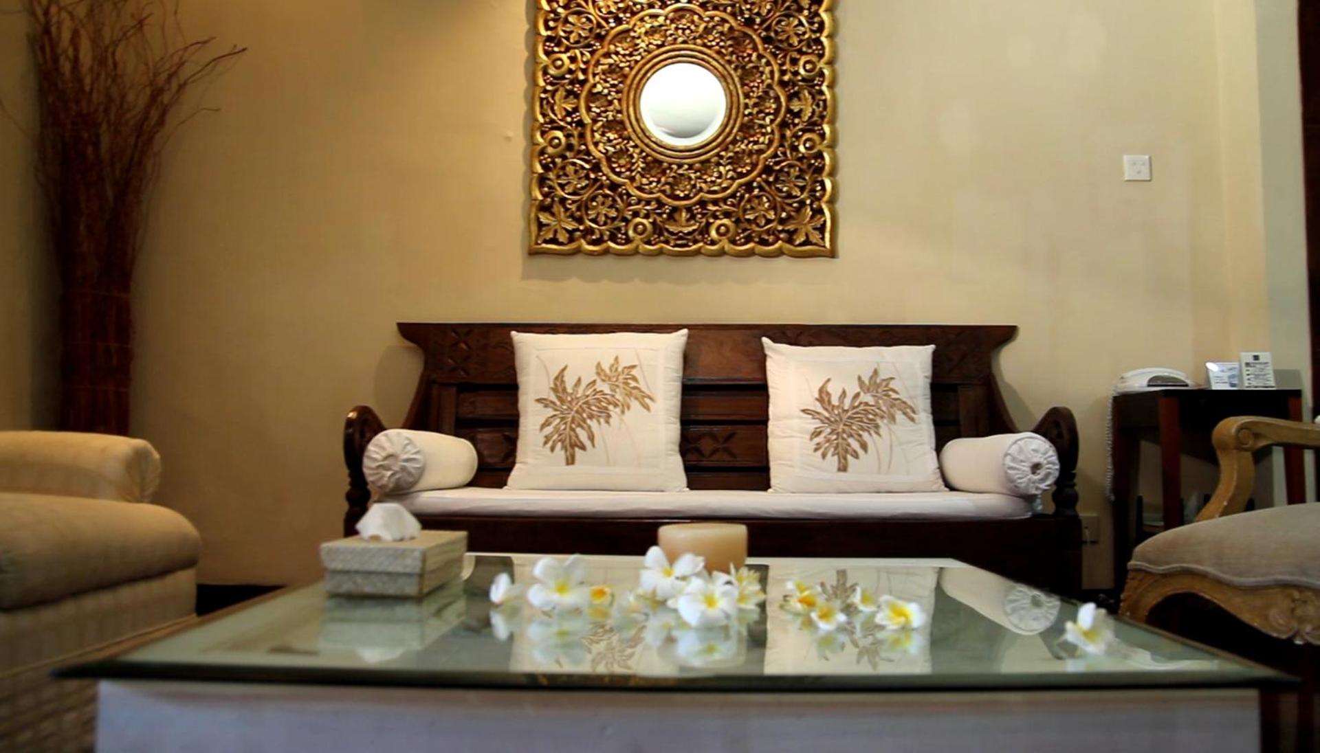 Executive Suite - Photo 7