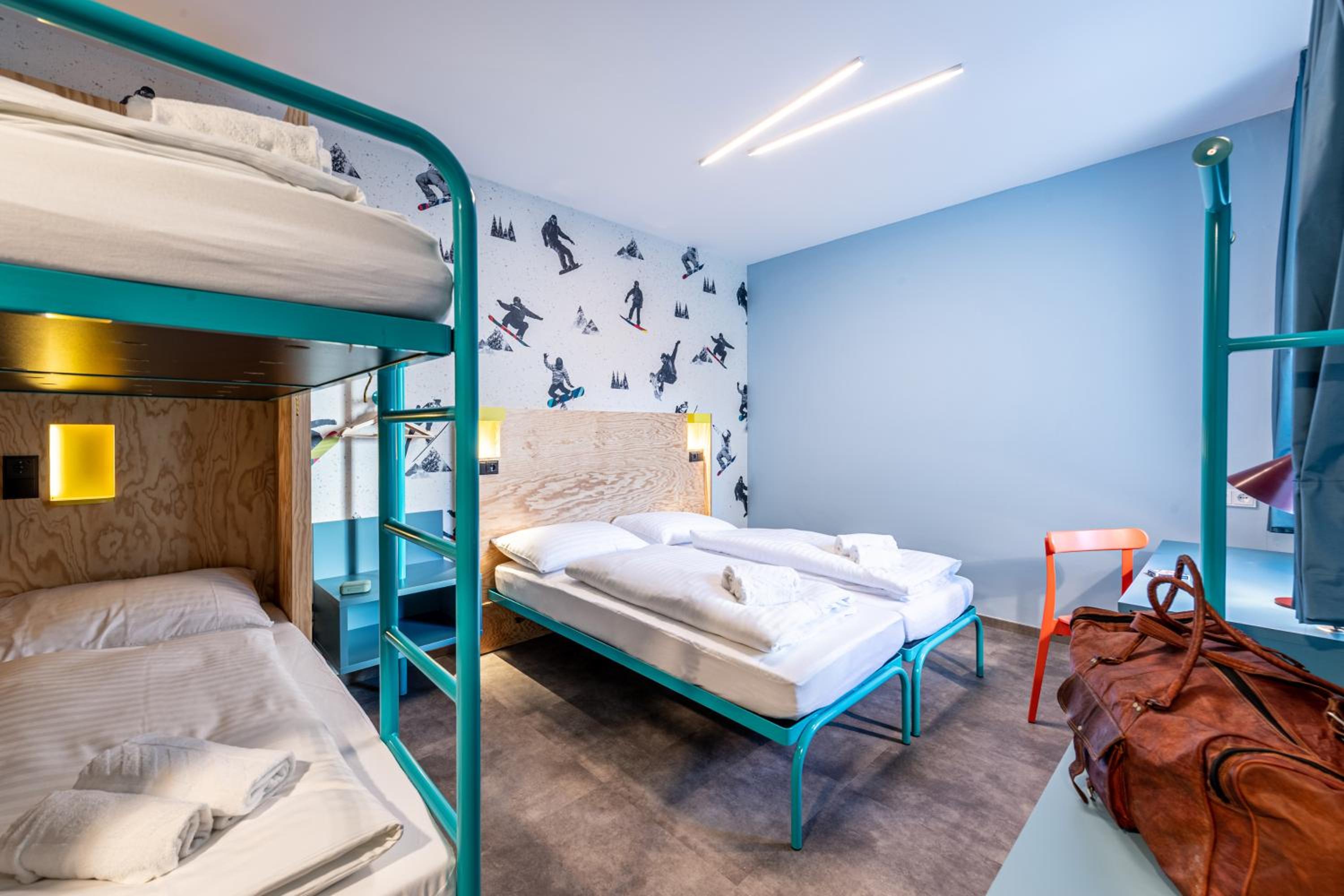 Bed in 4-Bed Mixed Dormitory Room