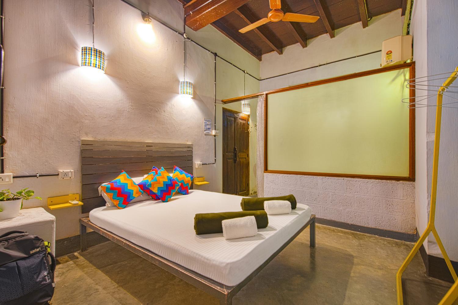 Deluxe Private A/C Room with Ensuite Bathroom photo 1