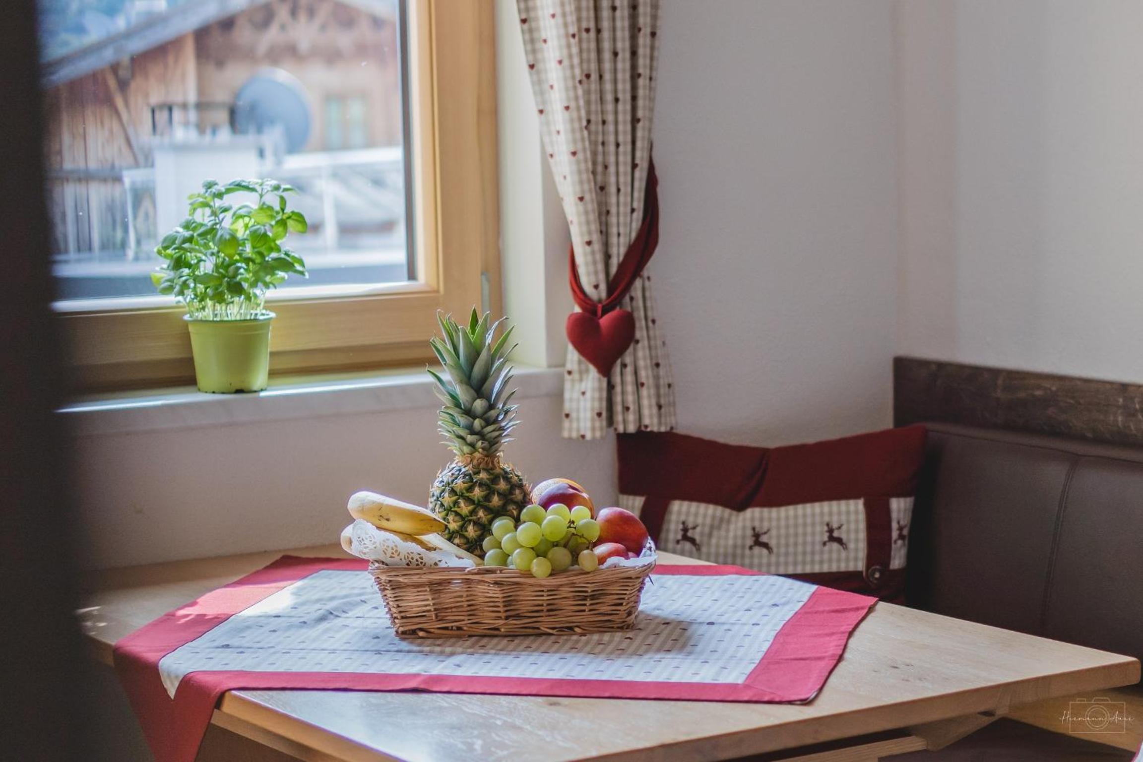 One-Bedroom Apartment with Balcony photo 2