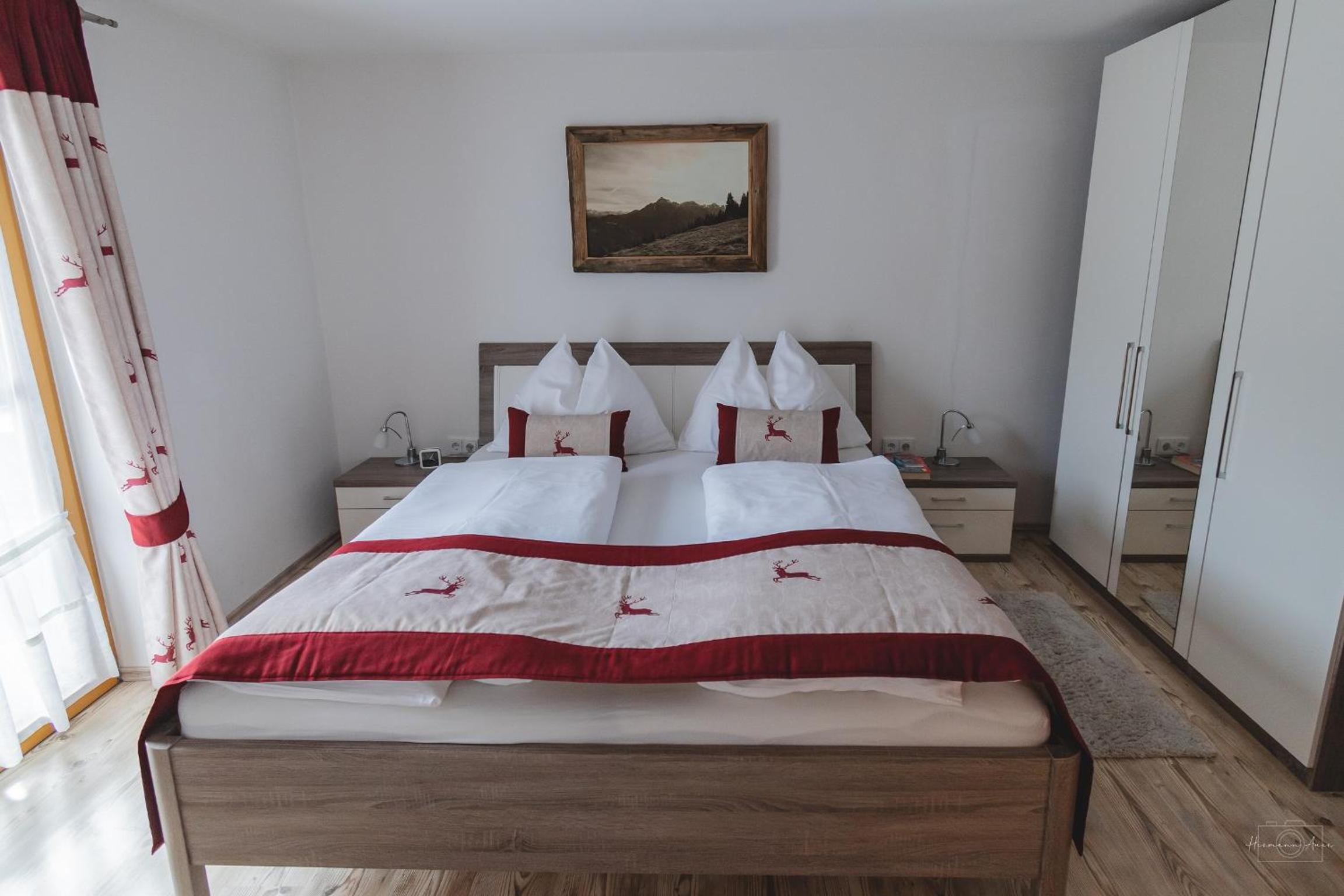 One-Bedroom Apartment with Balcony photo 1