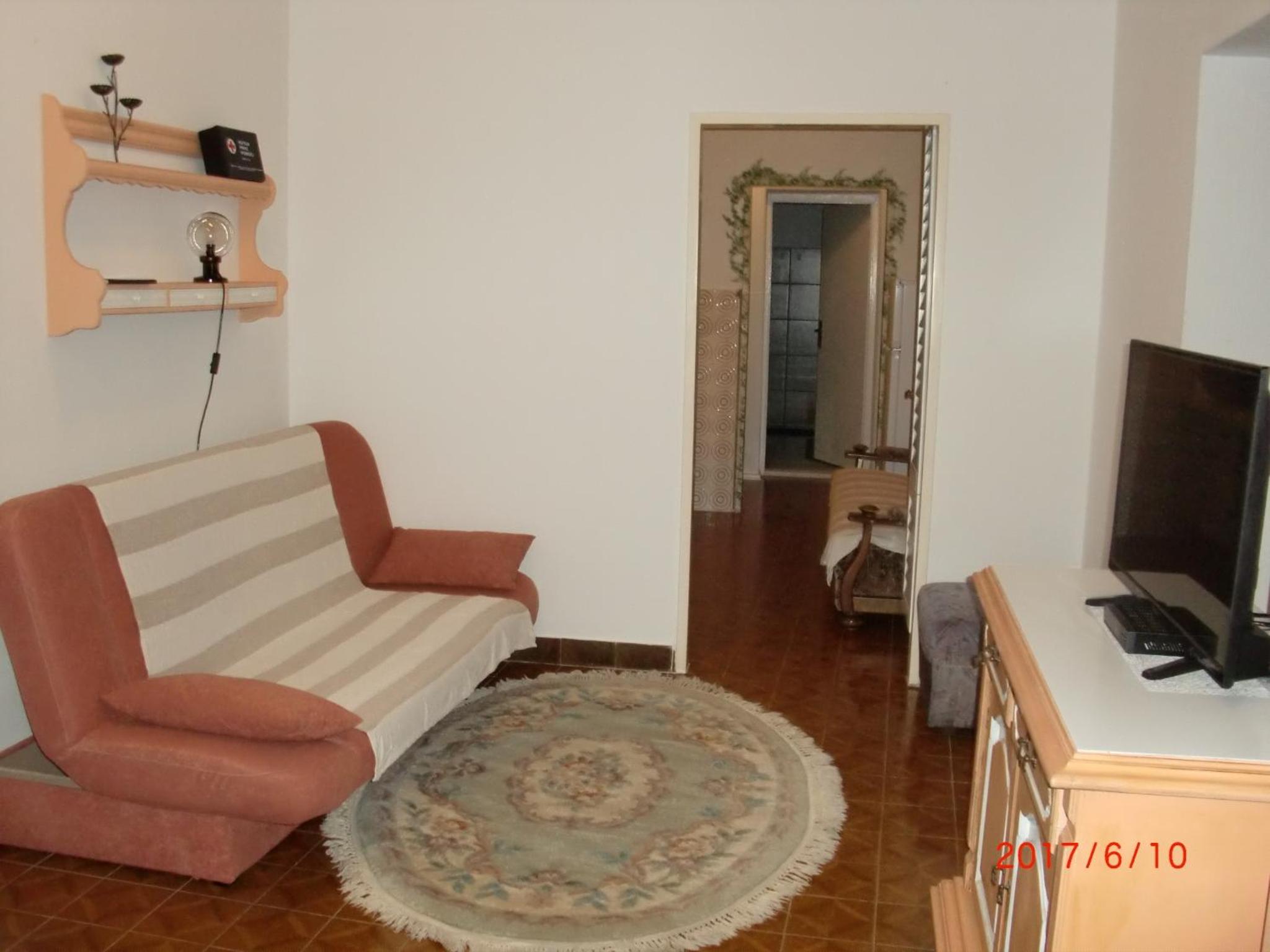 Comfort Two-Bedroom Apartment with Terrace