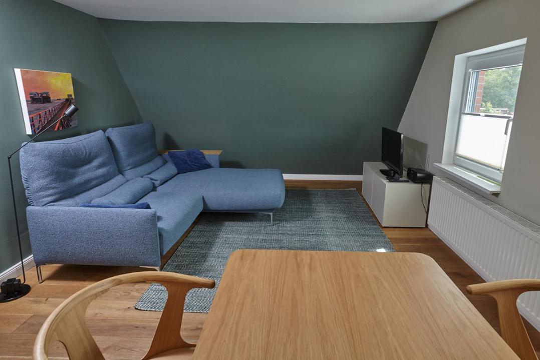 Two-Bedroom Apartment - Photo 2