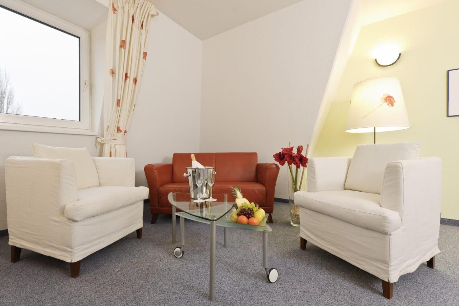 Triple Room - Photo 11