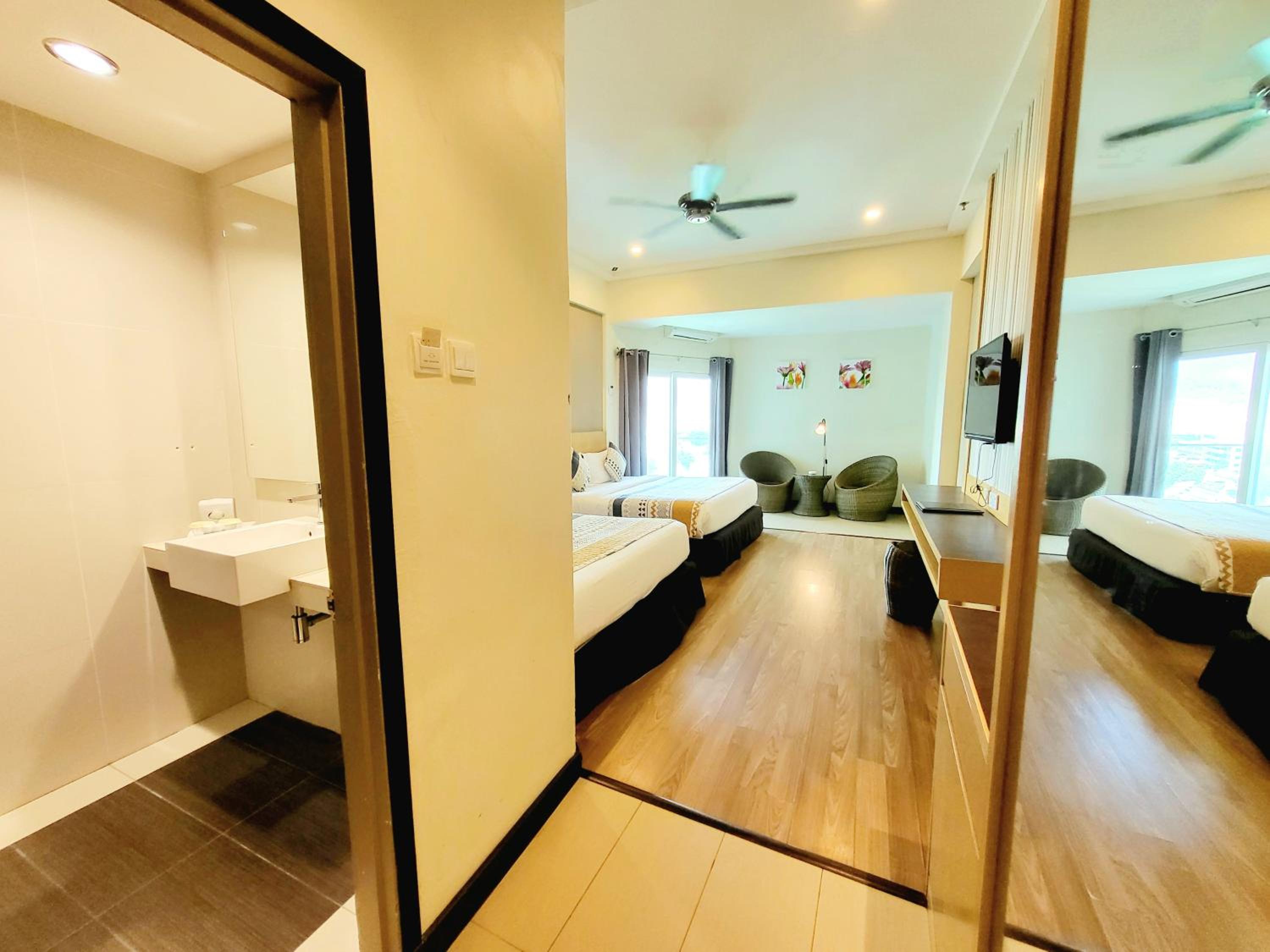 Family Room with Balcony - Photo 5