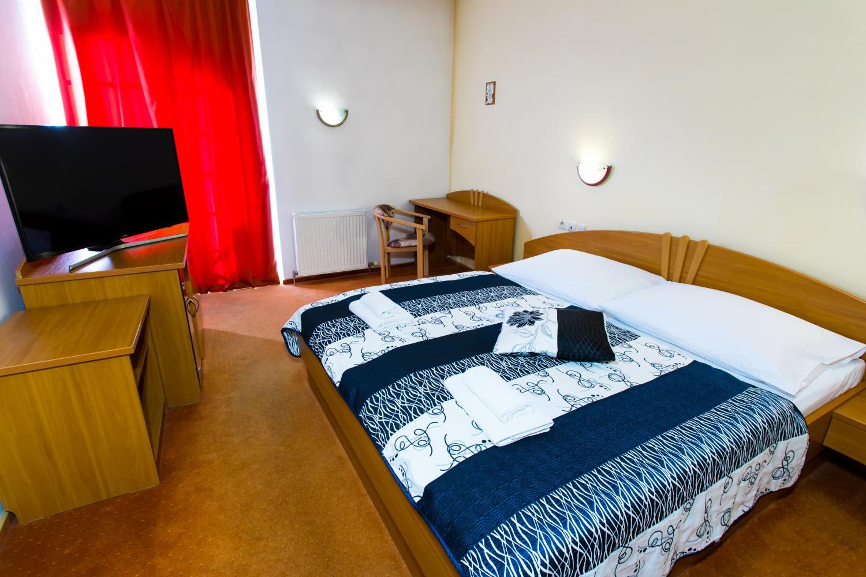 Double Room - Photo 1