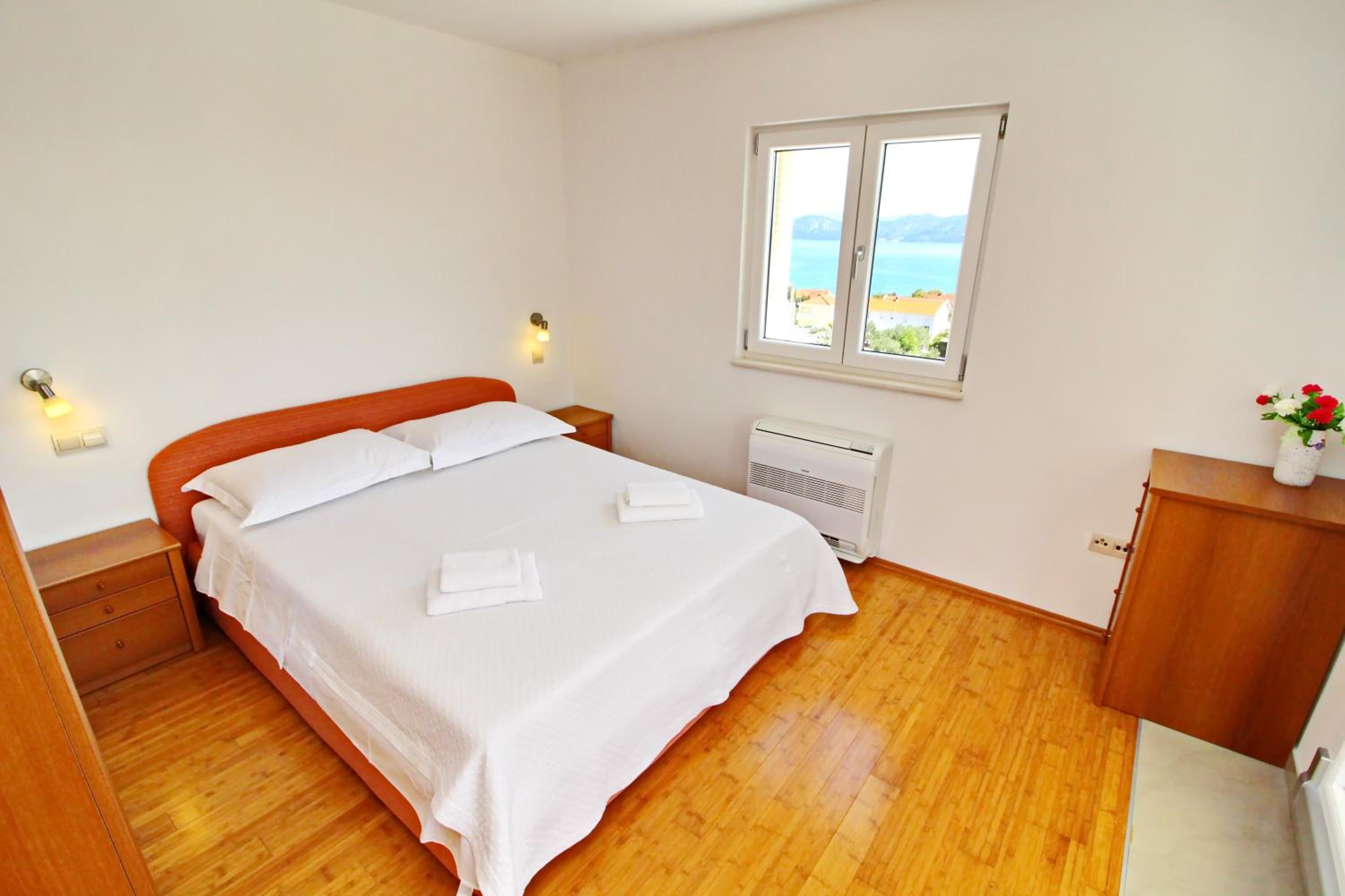 Two-Bedroom Apartment with Balcony and Sea View photo 1