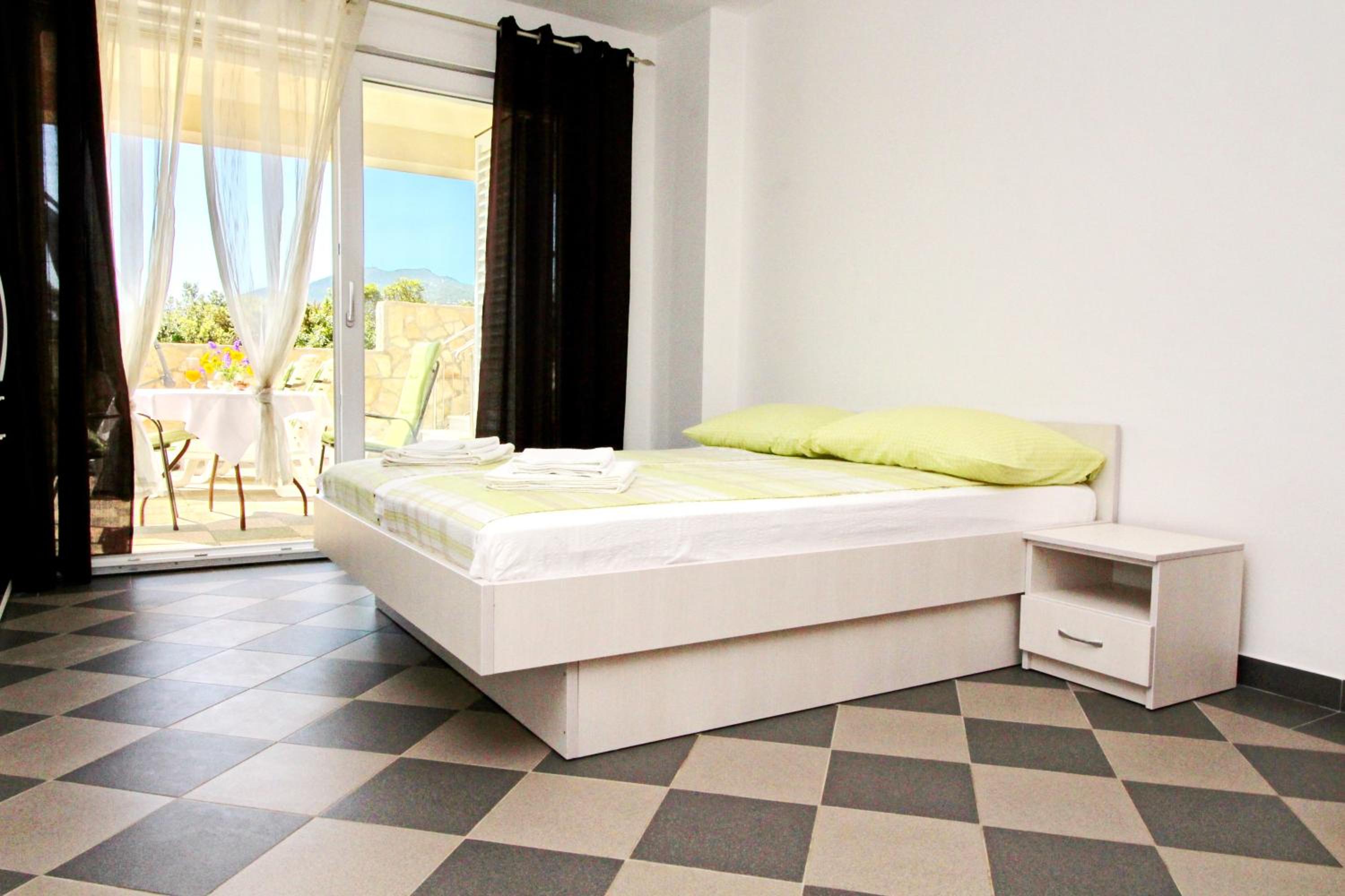 Studio with Terrace and Sea View photo 1