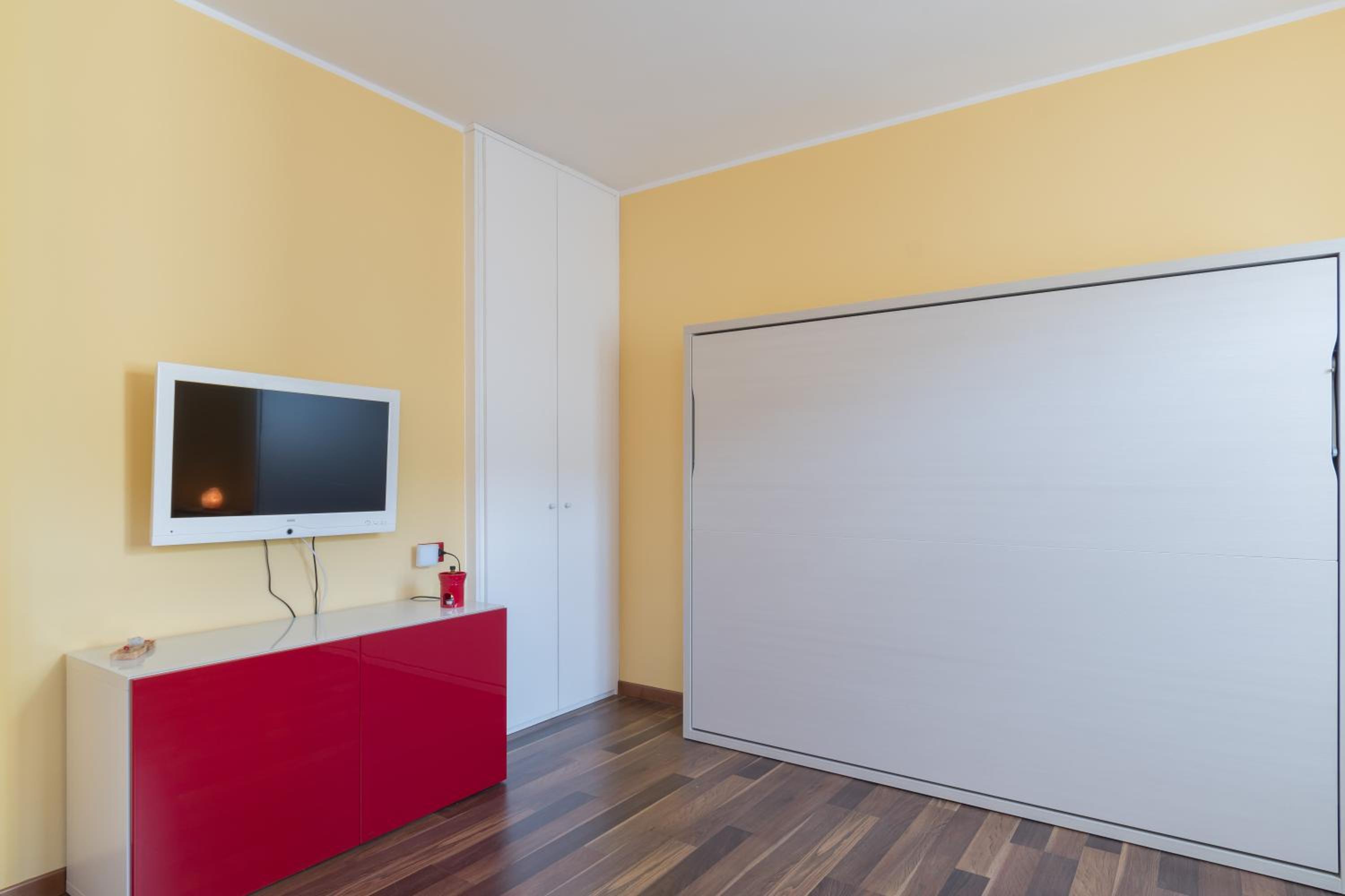 Apartment with Mountain View photo 3