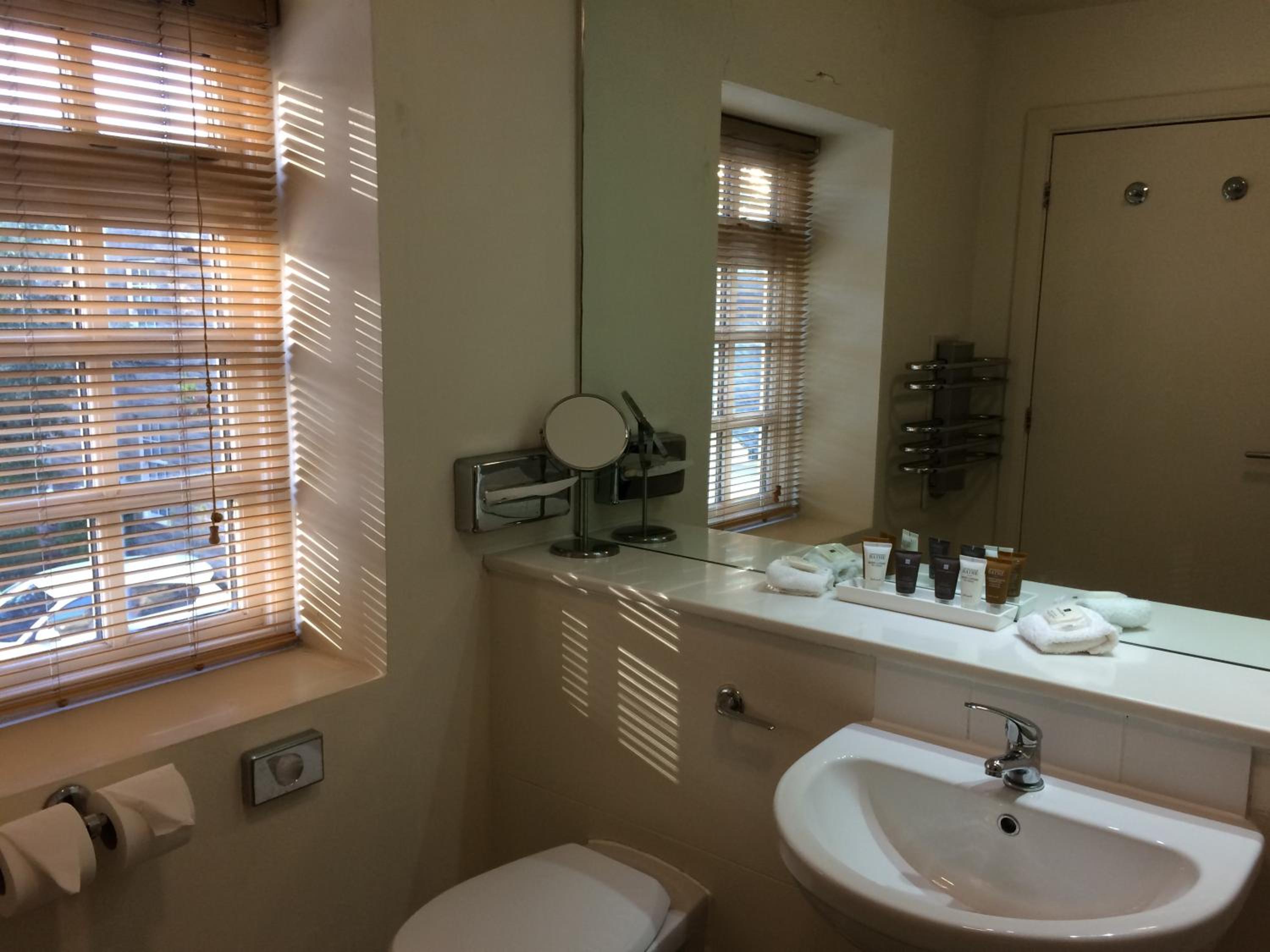 Executive Double Room - Photo 8