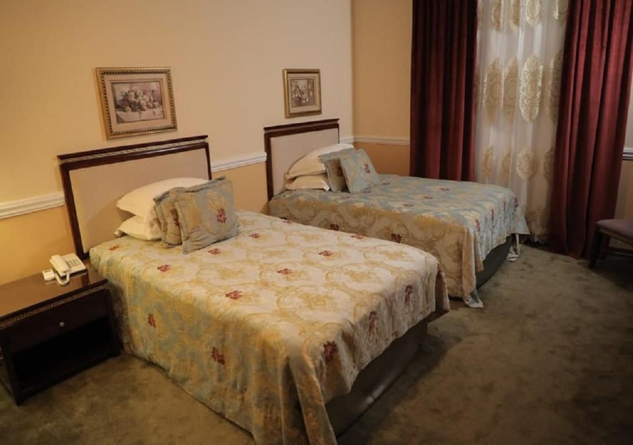 Standard Double or Twin Room photo 2
