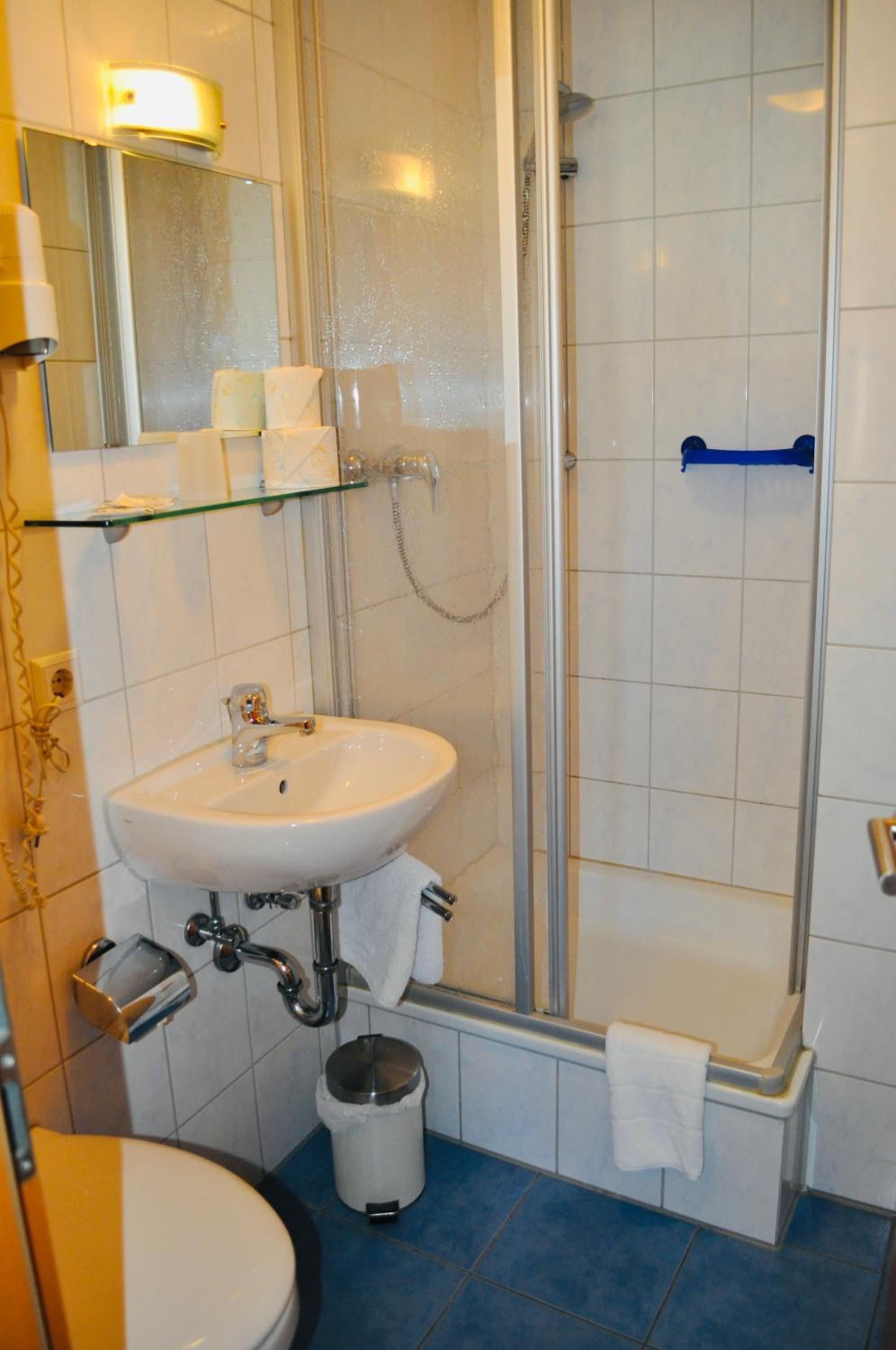 Double Room - Photo 4