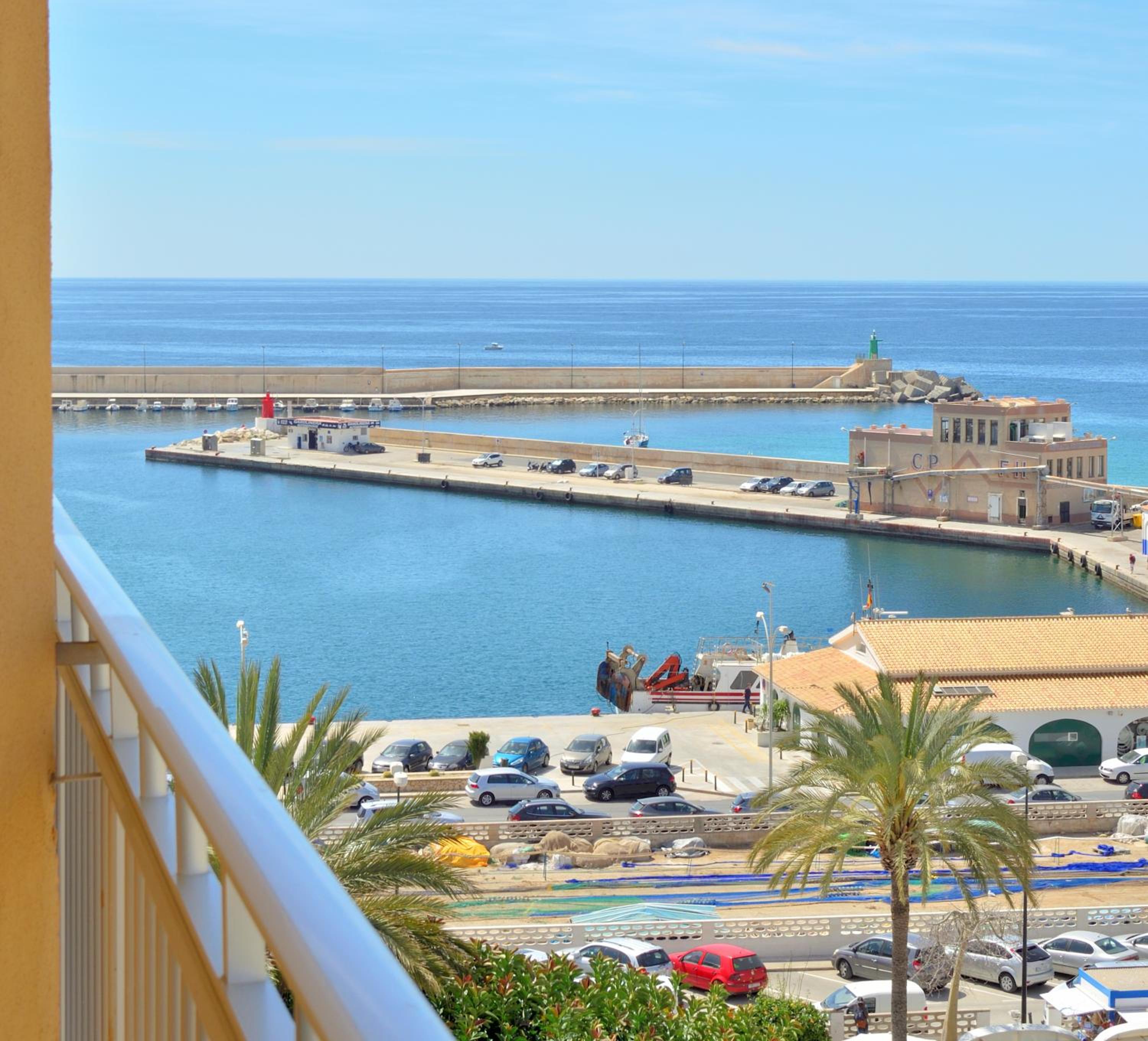 Superior Double or Twin Room with Lateral Sea View - Photo 8
