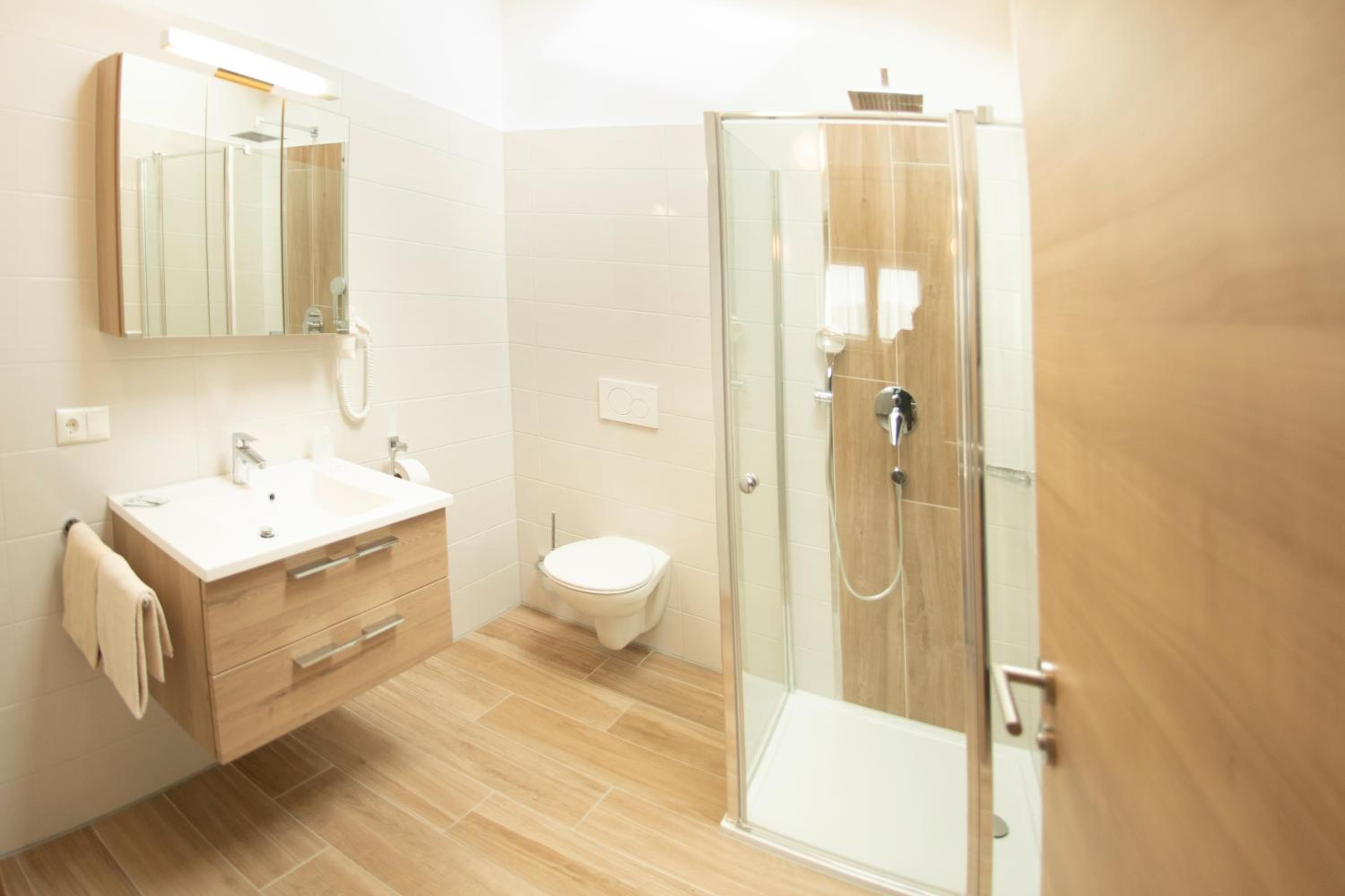 Standard Suite with Kitchenette  photo 2
