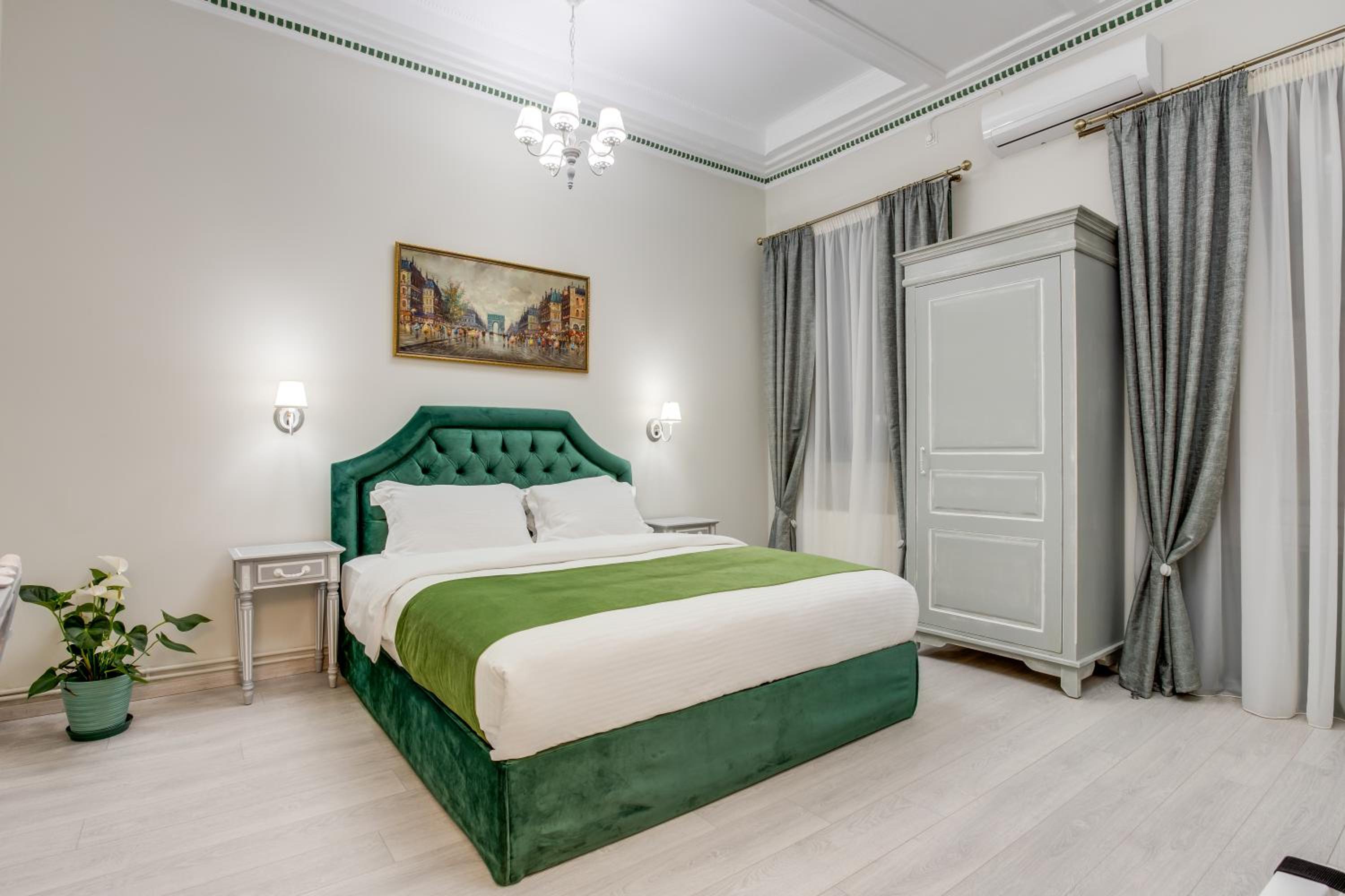 Grand Suite with Balcony photo 1