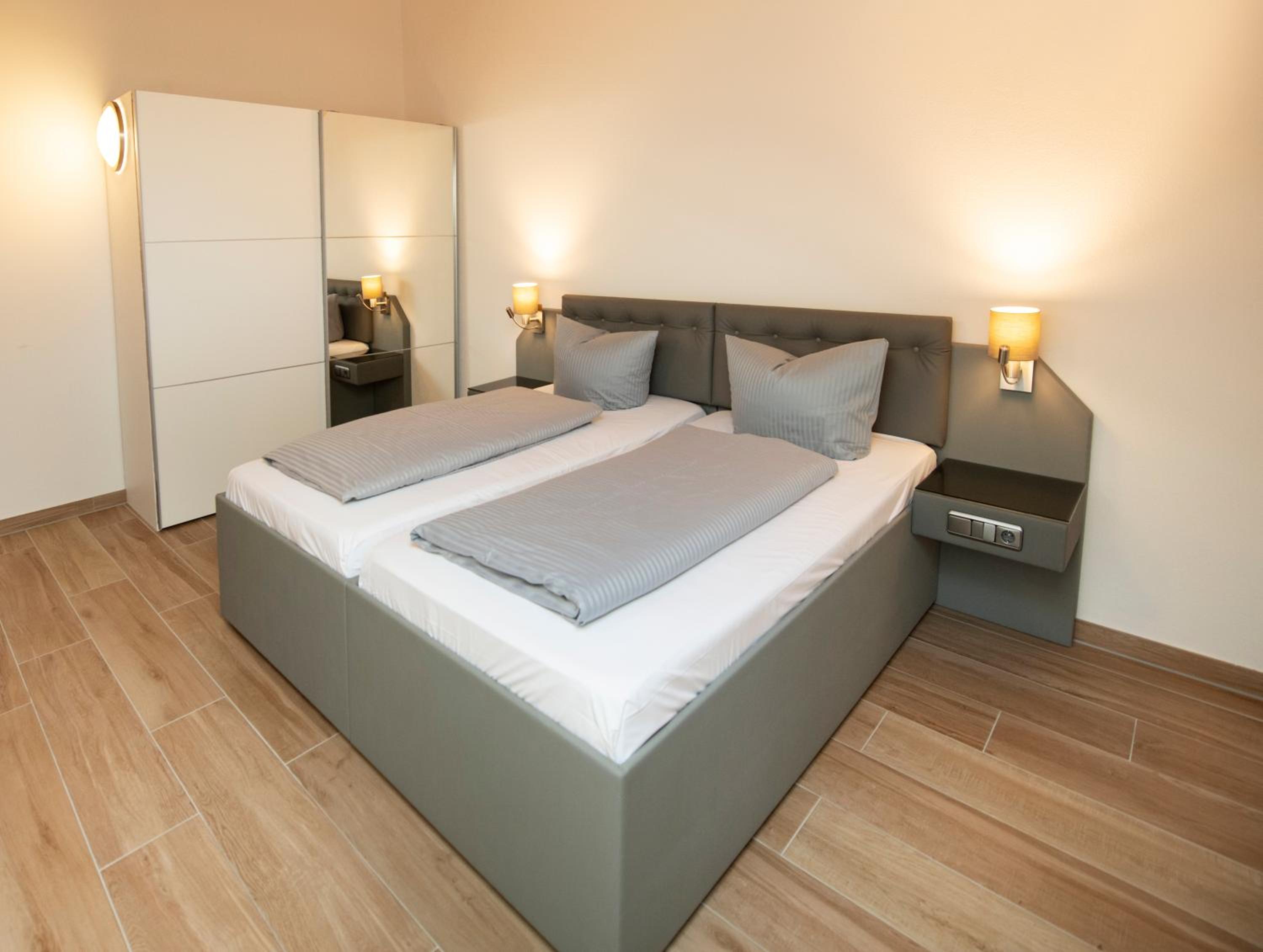 Deluxe Suite with Kitchenette photo 2