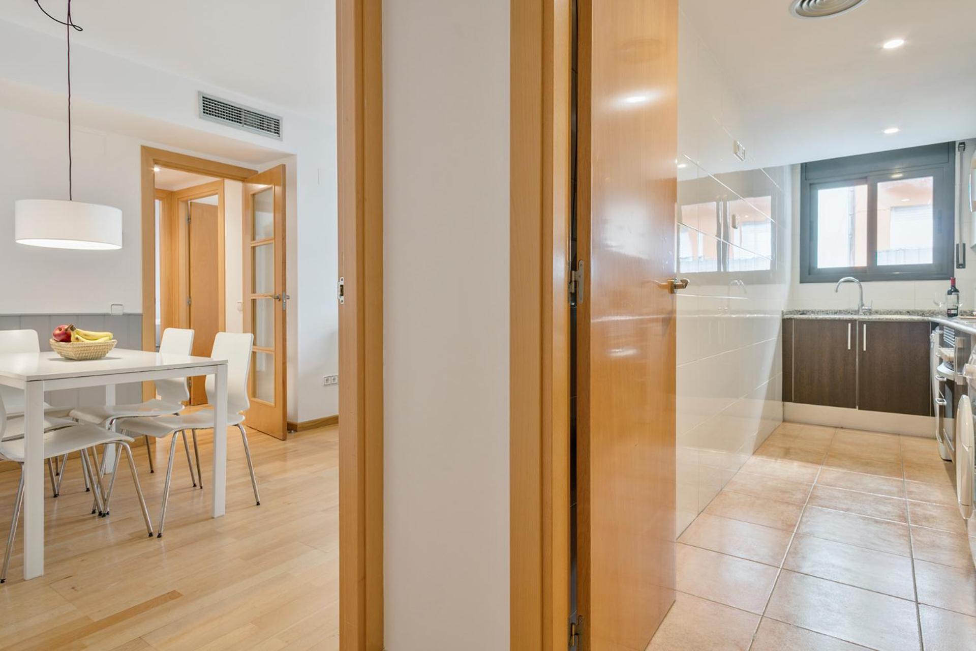 Two-Bedroom Apartment with Two Bathrooms photo 2