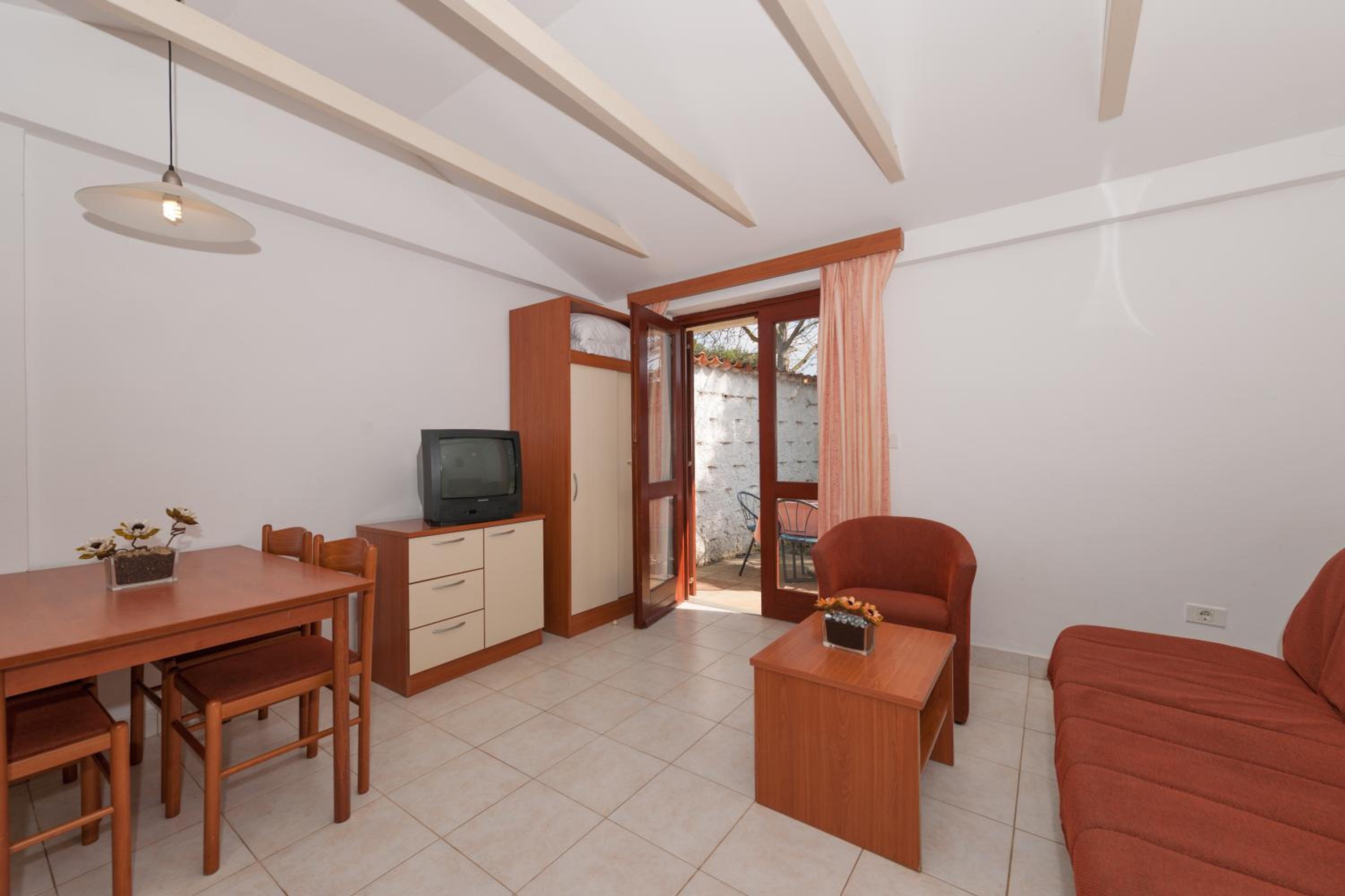 Standard One-Bedroom Apartment - Photo 1