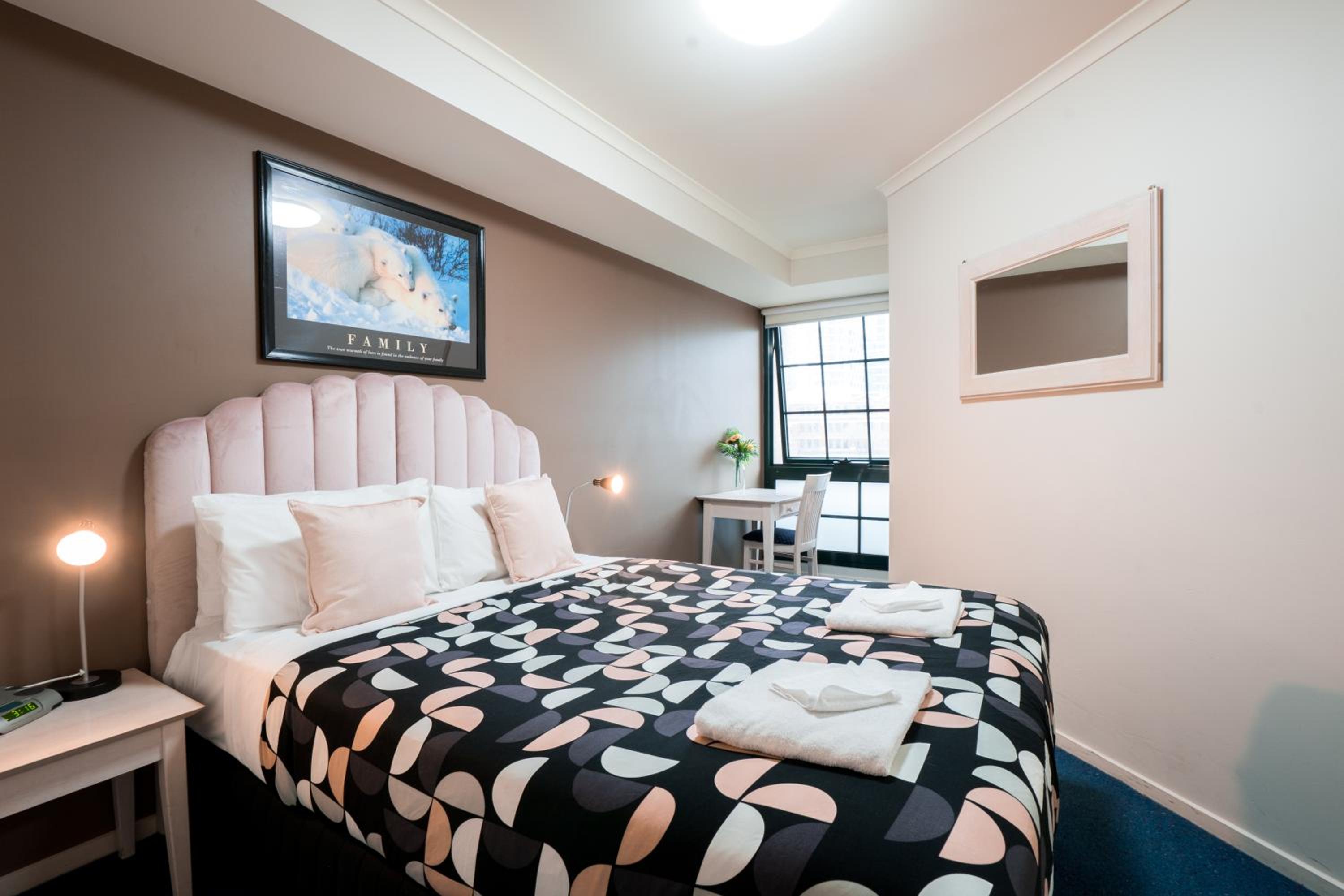 Deluxe Two Bedroom Apartment