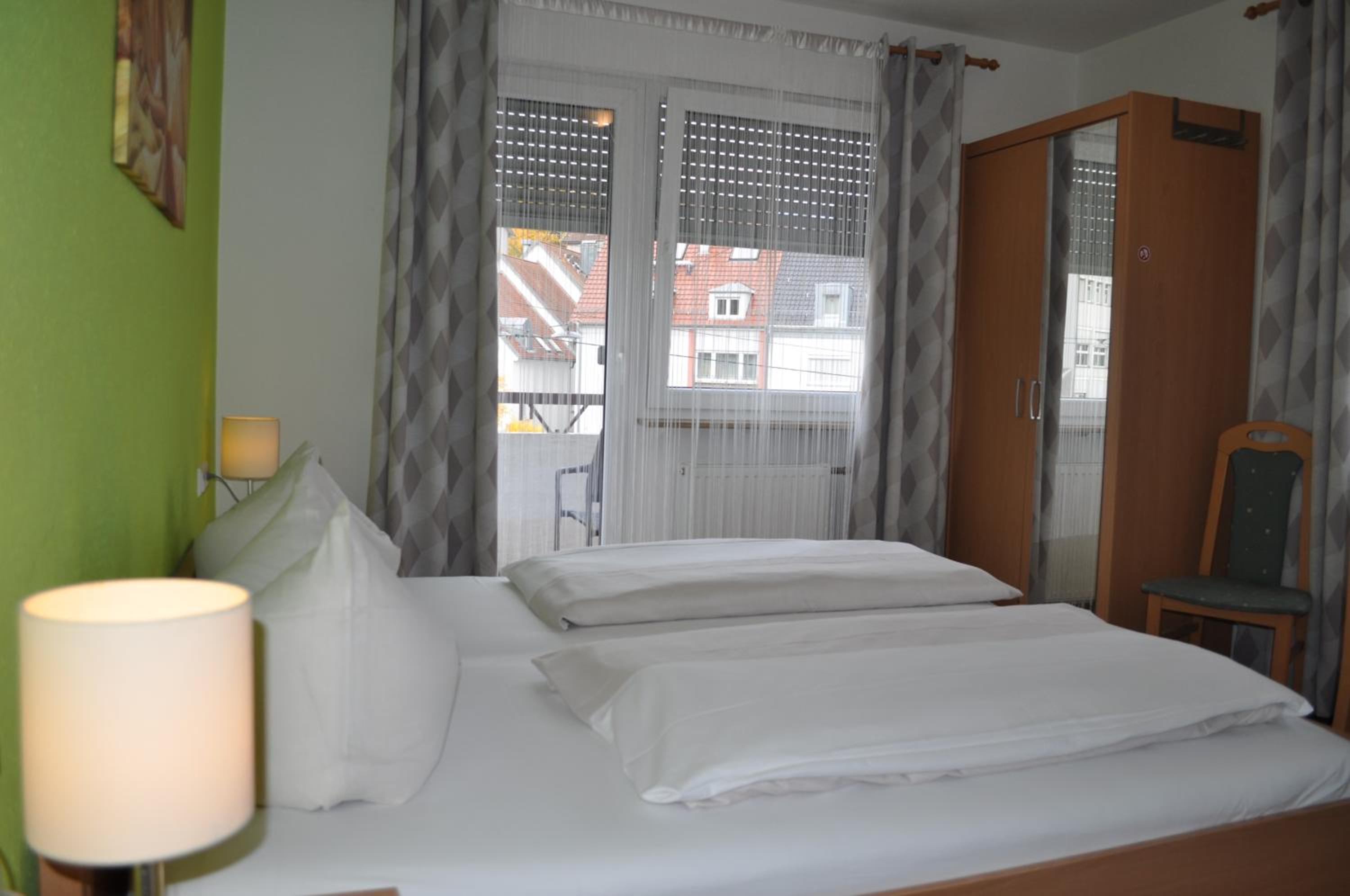 Double Room - Photo 2