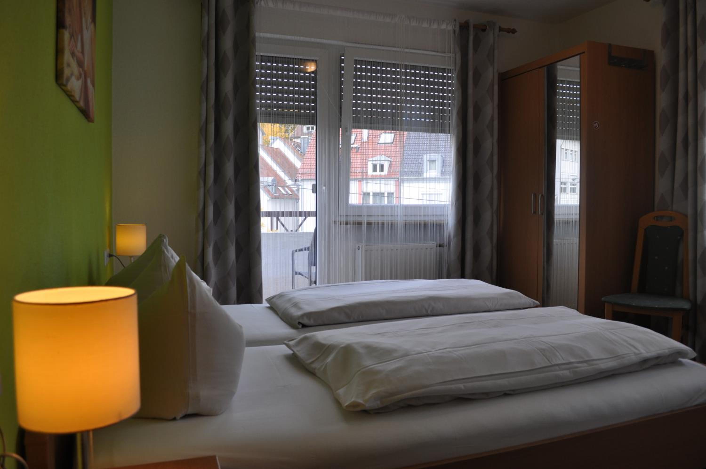 Double Room - Photo 3