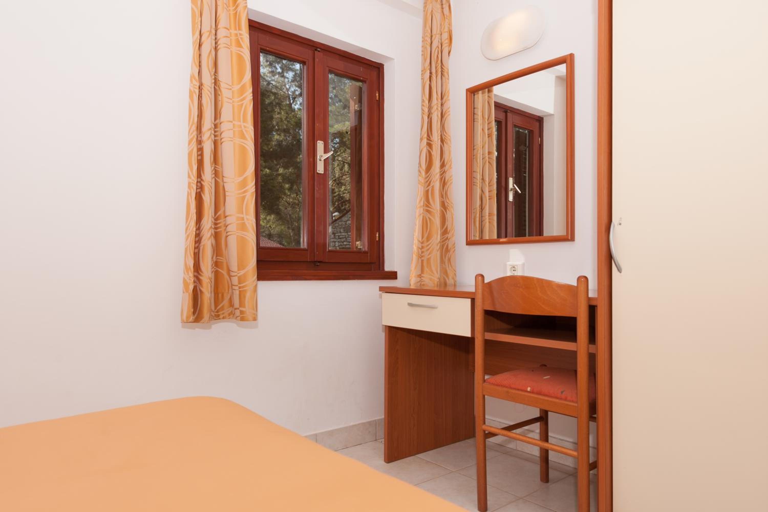 Premium Two-Bedroom Apartment - Photo 6