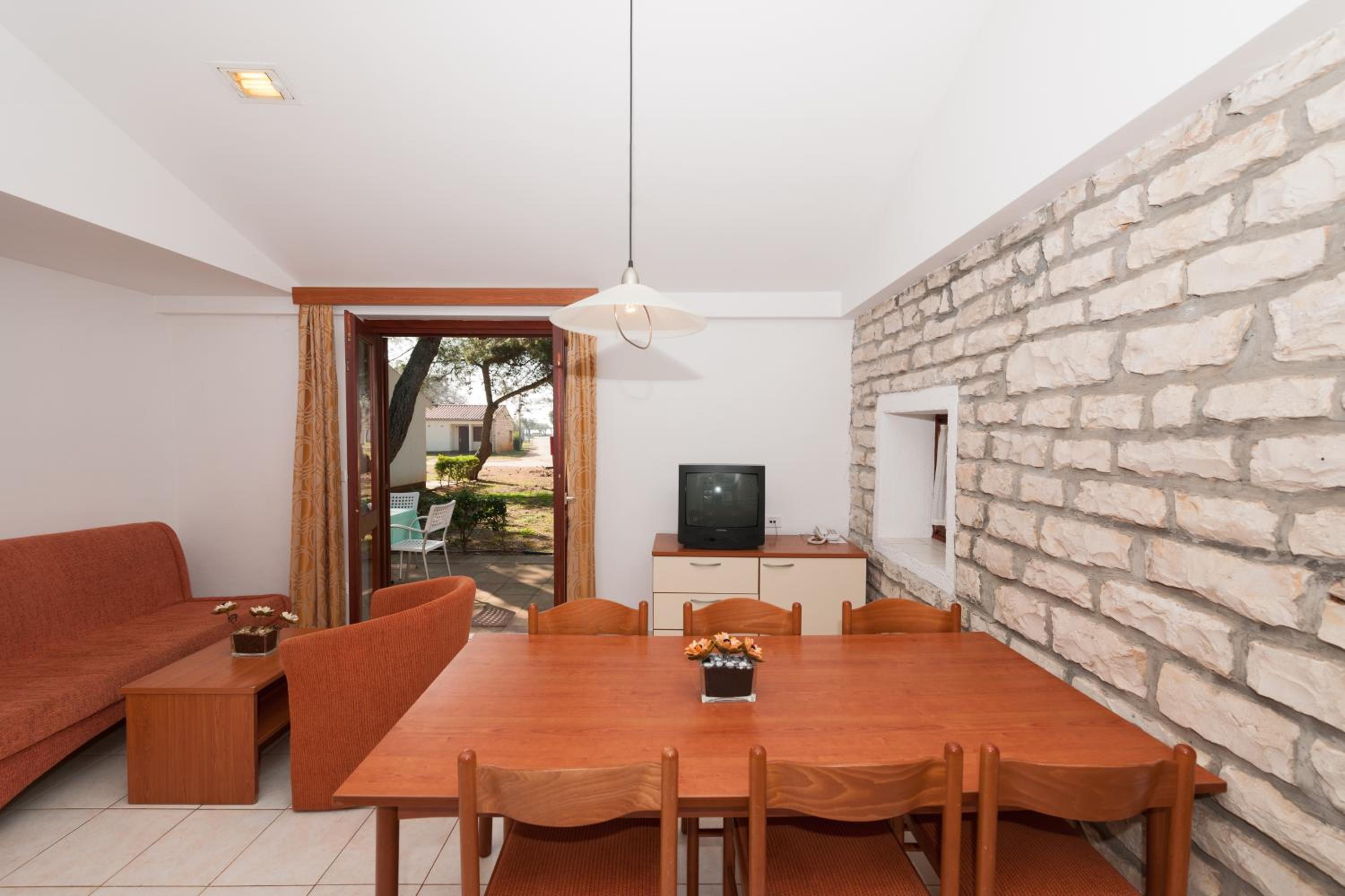 Premium Two-Bedroom Apartment - Photo 5