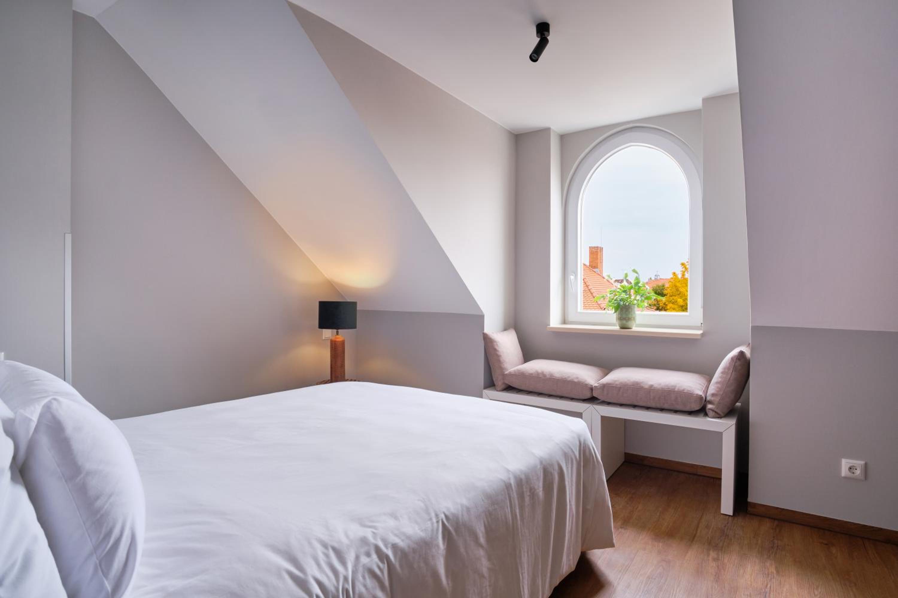 Deluxe Double Room - Photo 16