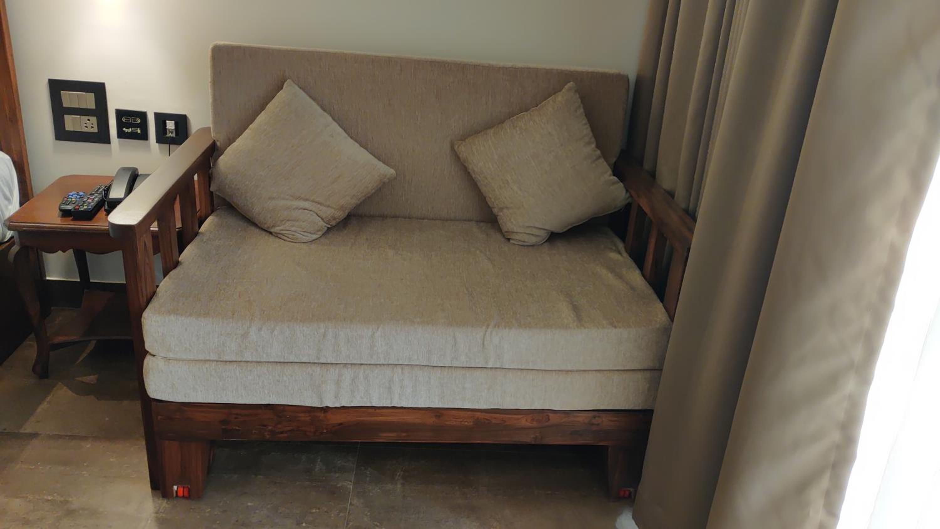 Luxury Room with Garden View - Photo 14