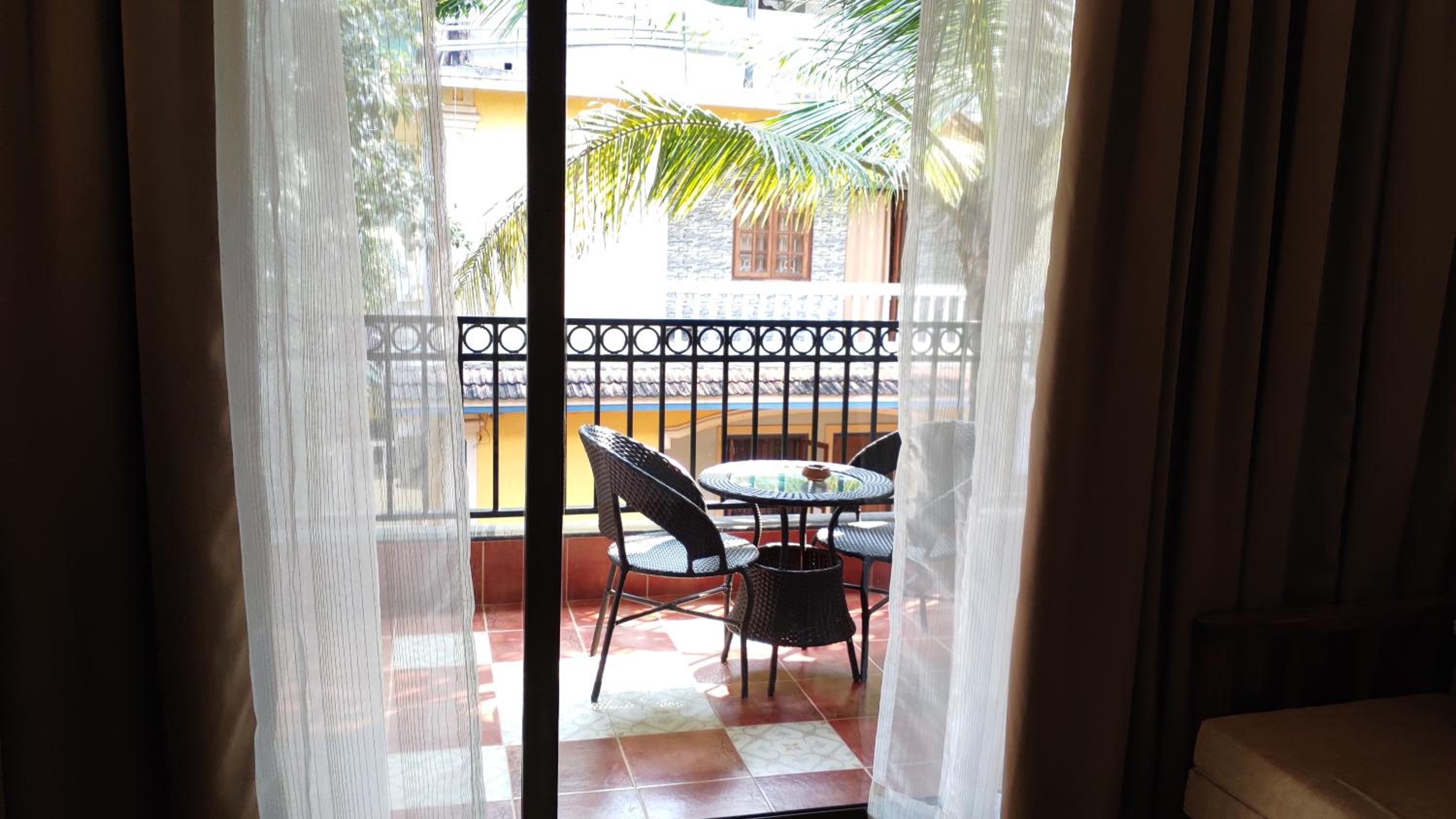 Luxury Room with Garden View - Photo 13