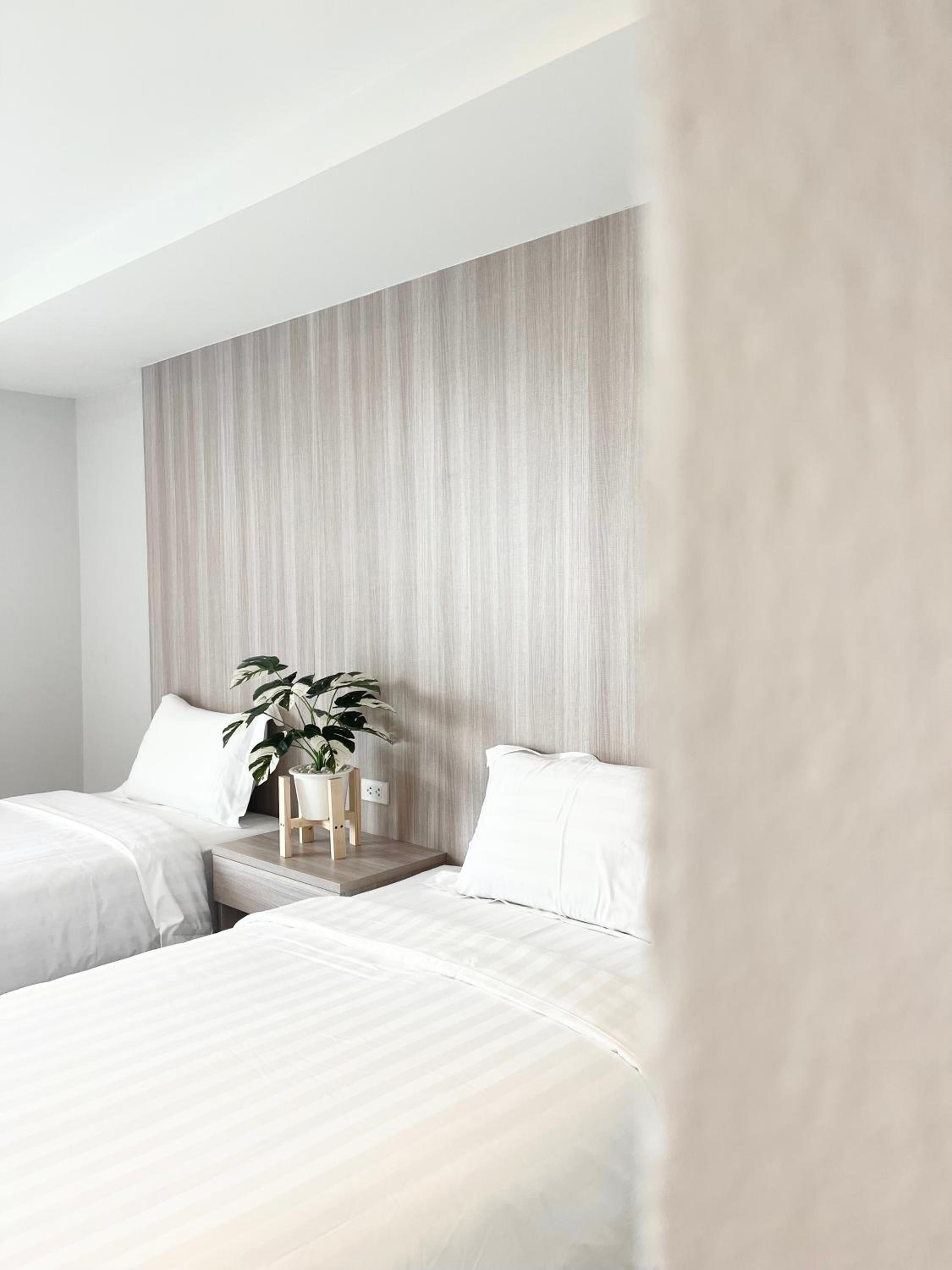 Twin Room - Photo 1