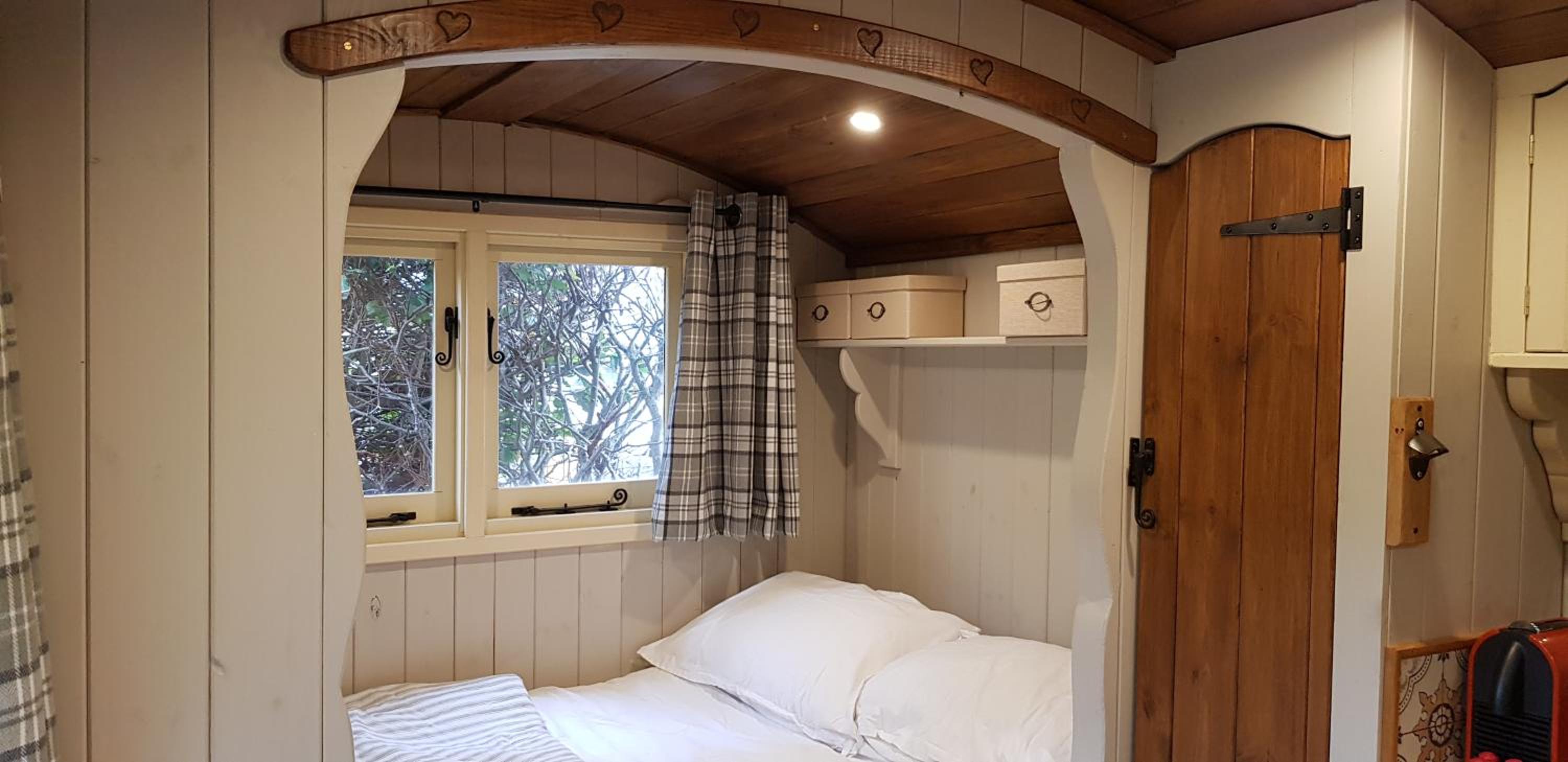 Mobile Home - Photo 3