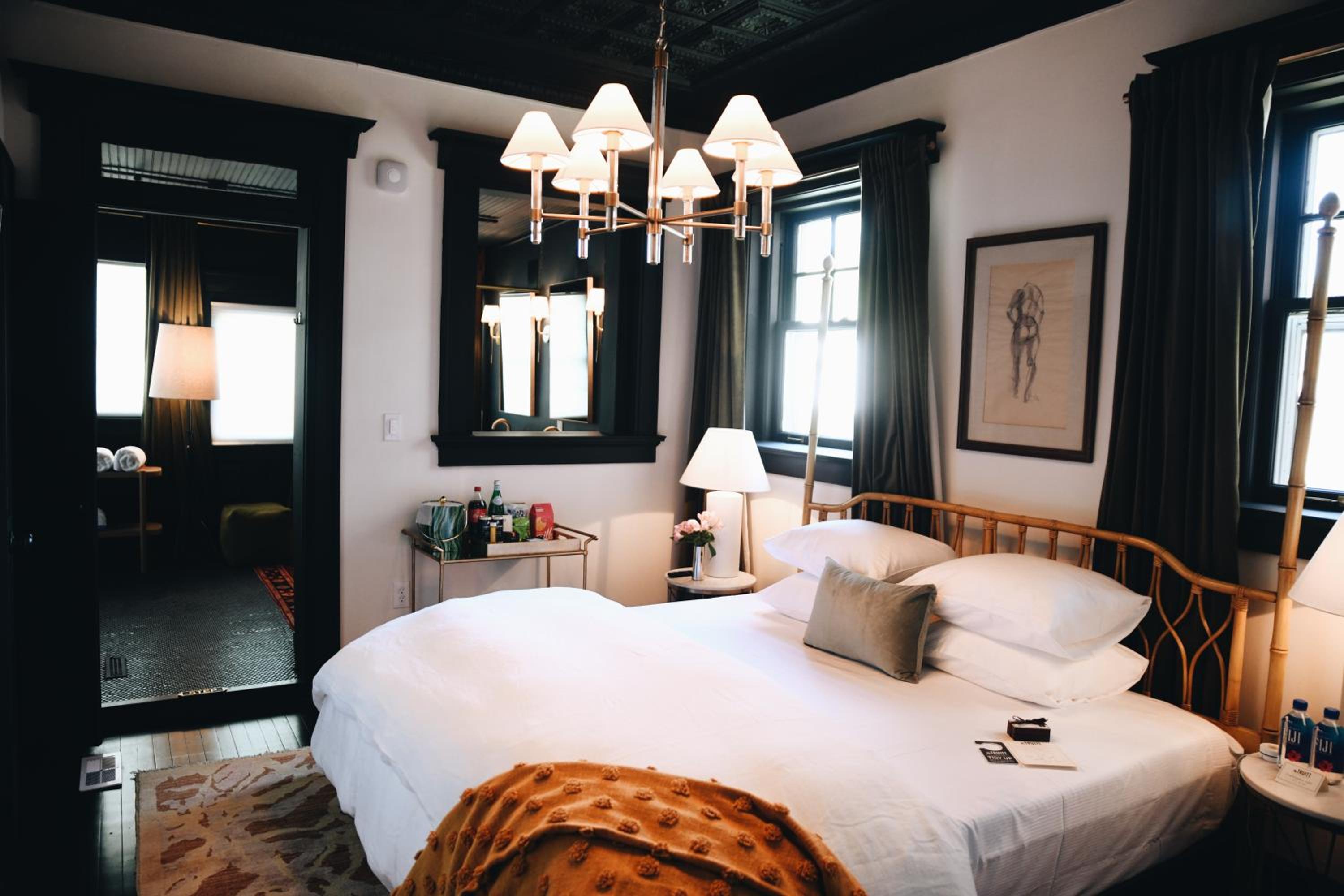 Deluxe Queen Room - Photo 1