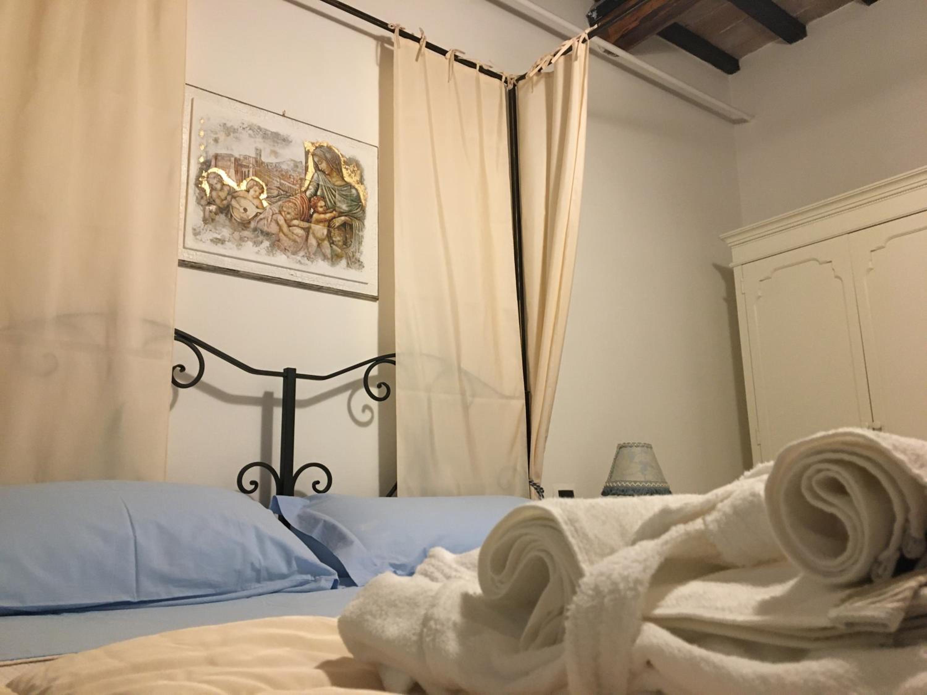 One-Bedroom House - Photo 15