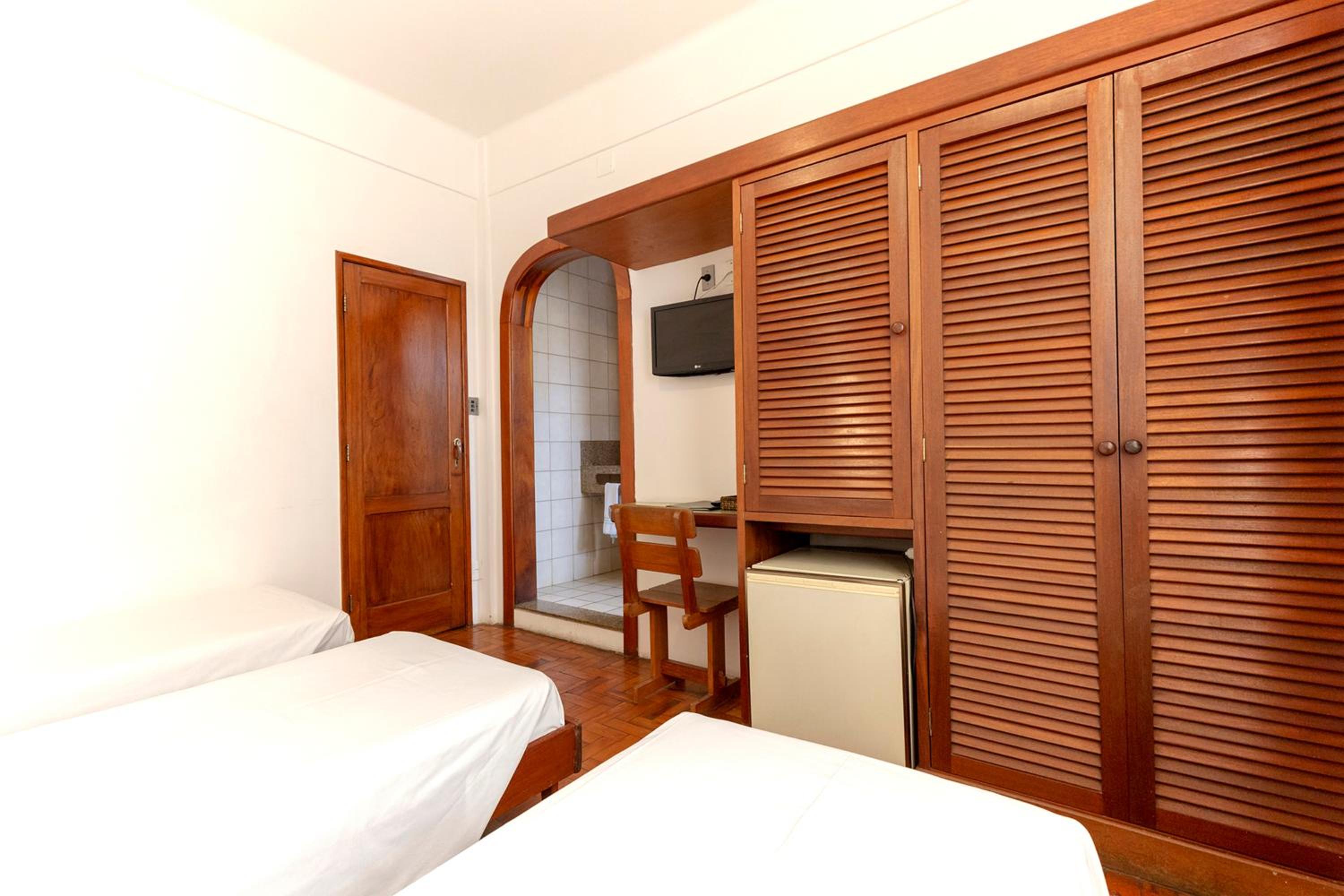 Standard Triple Room - Photo 2