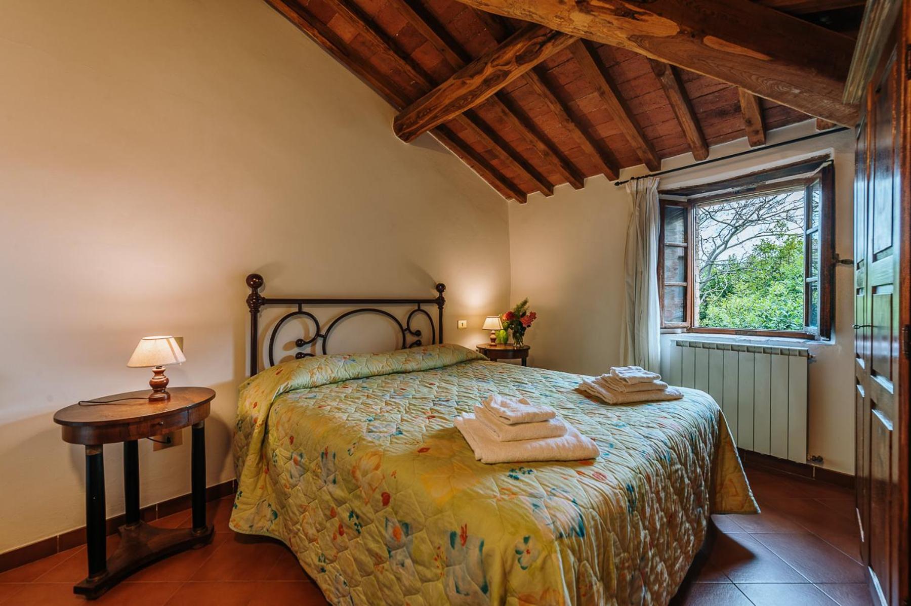 Three-Bedroom Apartment with Balcony