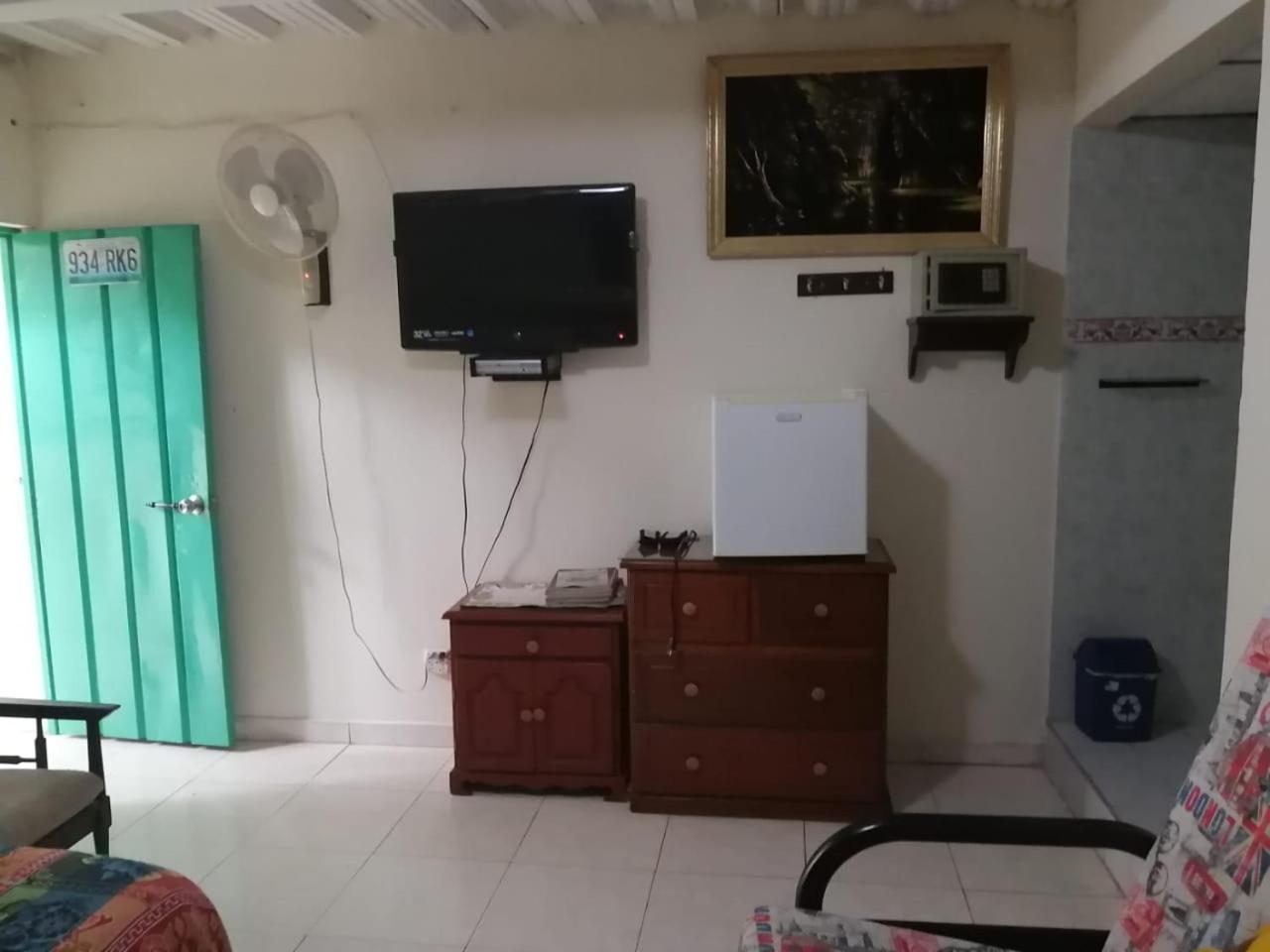 Triple Room with Private Bathroom photo 1